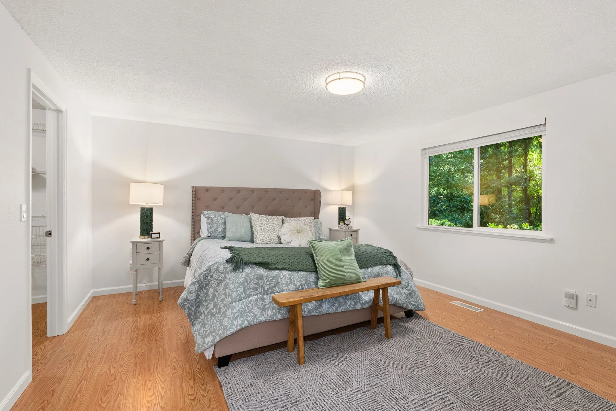 24-web-or-mls-4938 Hilton Rd NE, Olympia, WA_Luminate Media_24.jpg