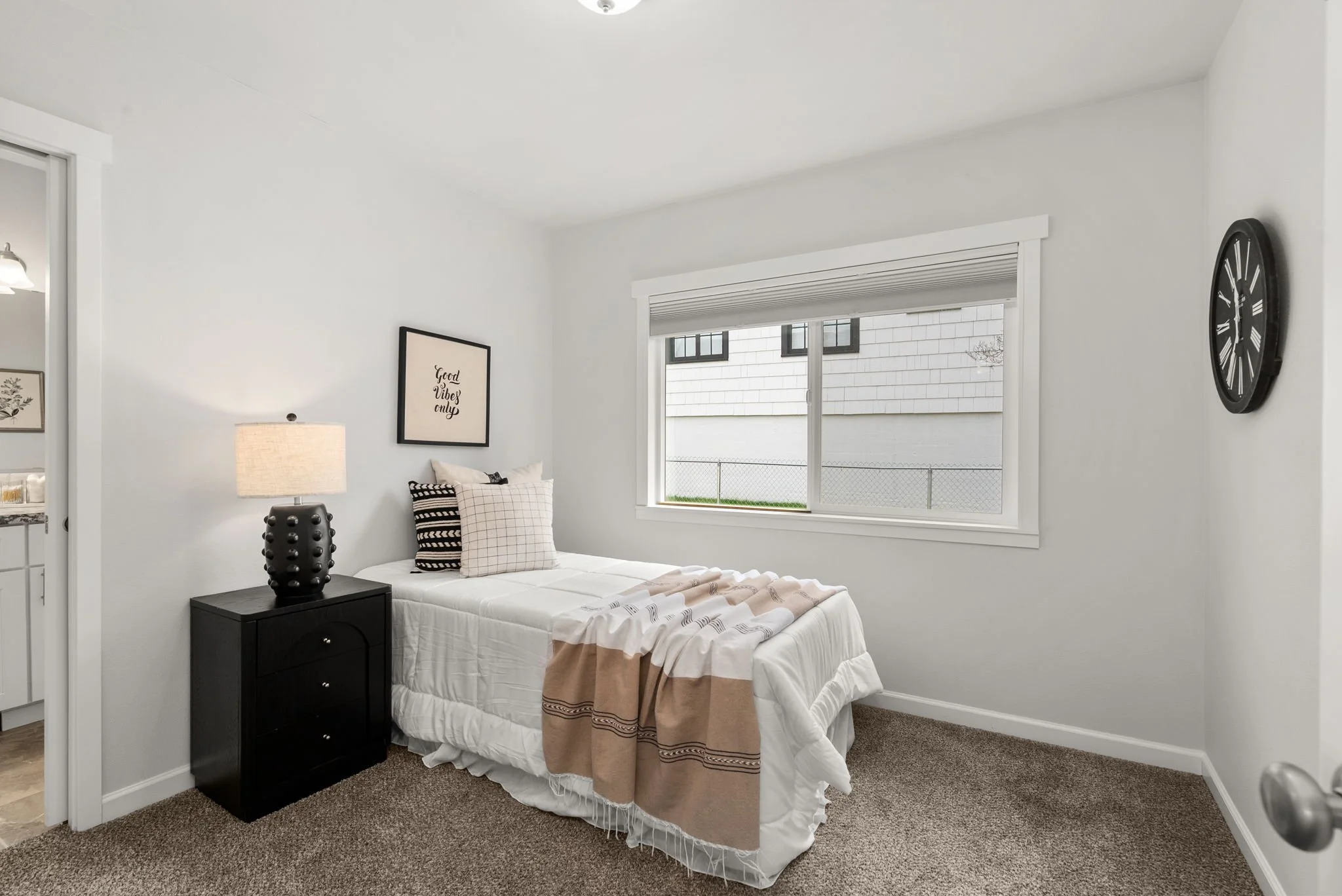 19-web-or-mls-418 S 3rd St, McCleary, WA_Luminate Media_019.jpg