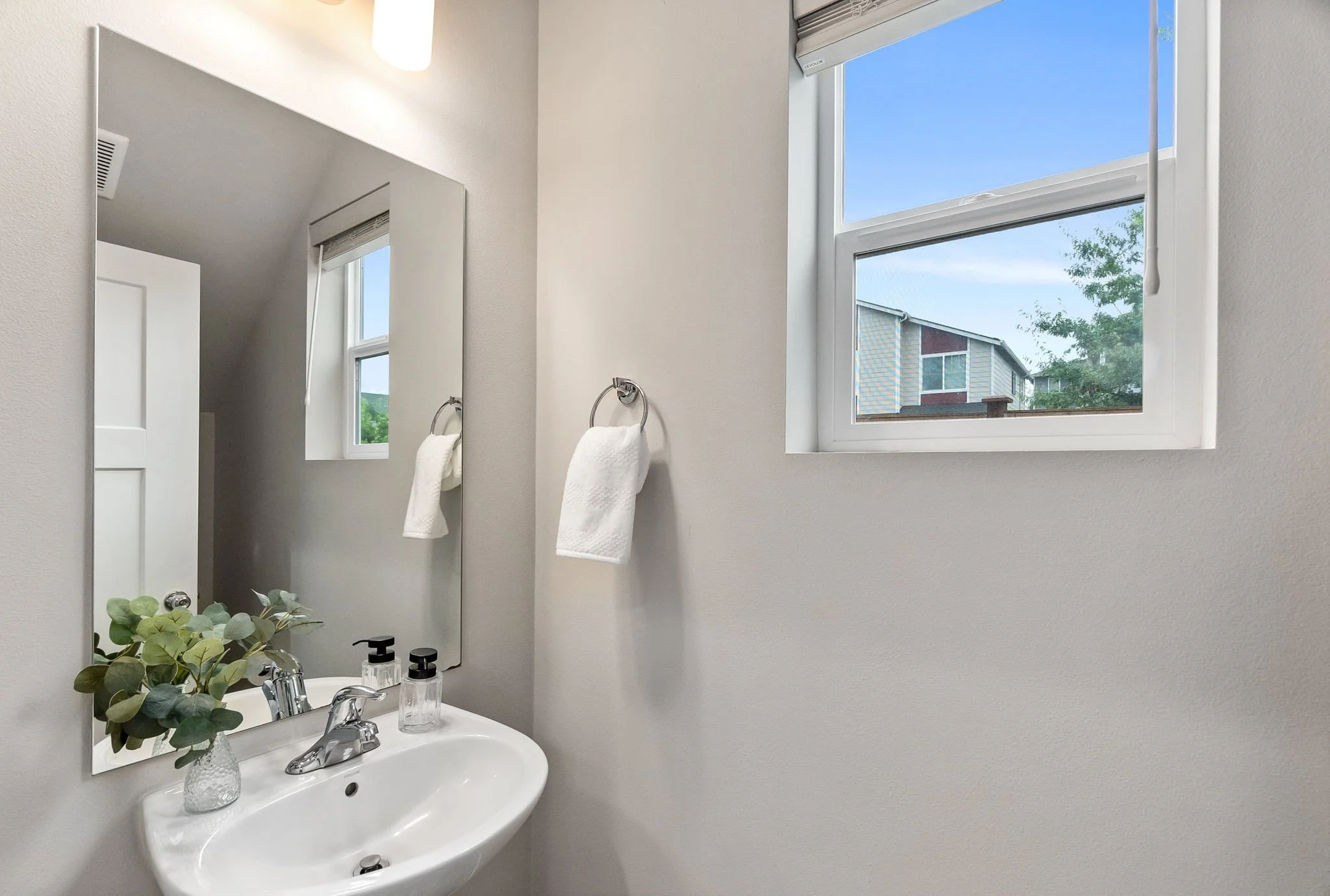 24-web-or-mls-DSC05357.jpg