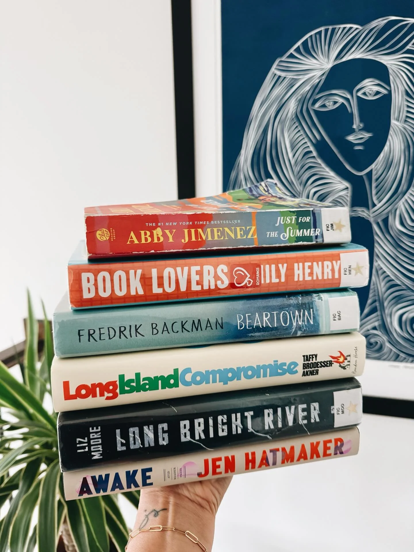 My fall stack.

Keeping it light on the top, even though I usually roll my eyes at beach reads. Because who doesn&rsquo;t need some levity right now?

What&rsquo;s the best 📚you&rsquo;ve read this year?