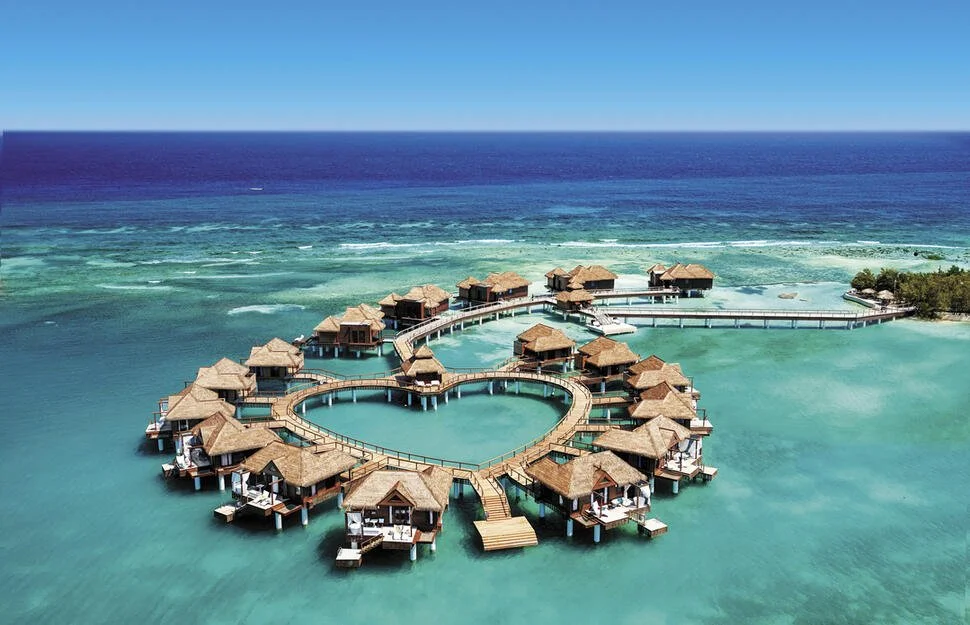 27636-1-hotel_carousel_large.jpg