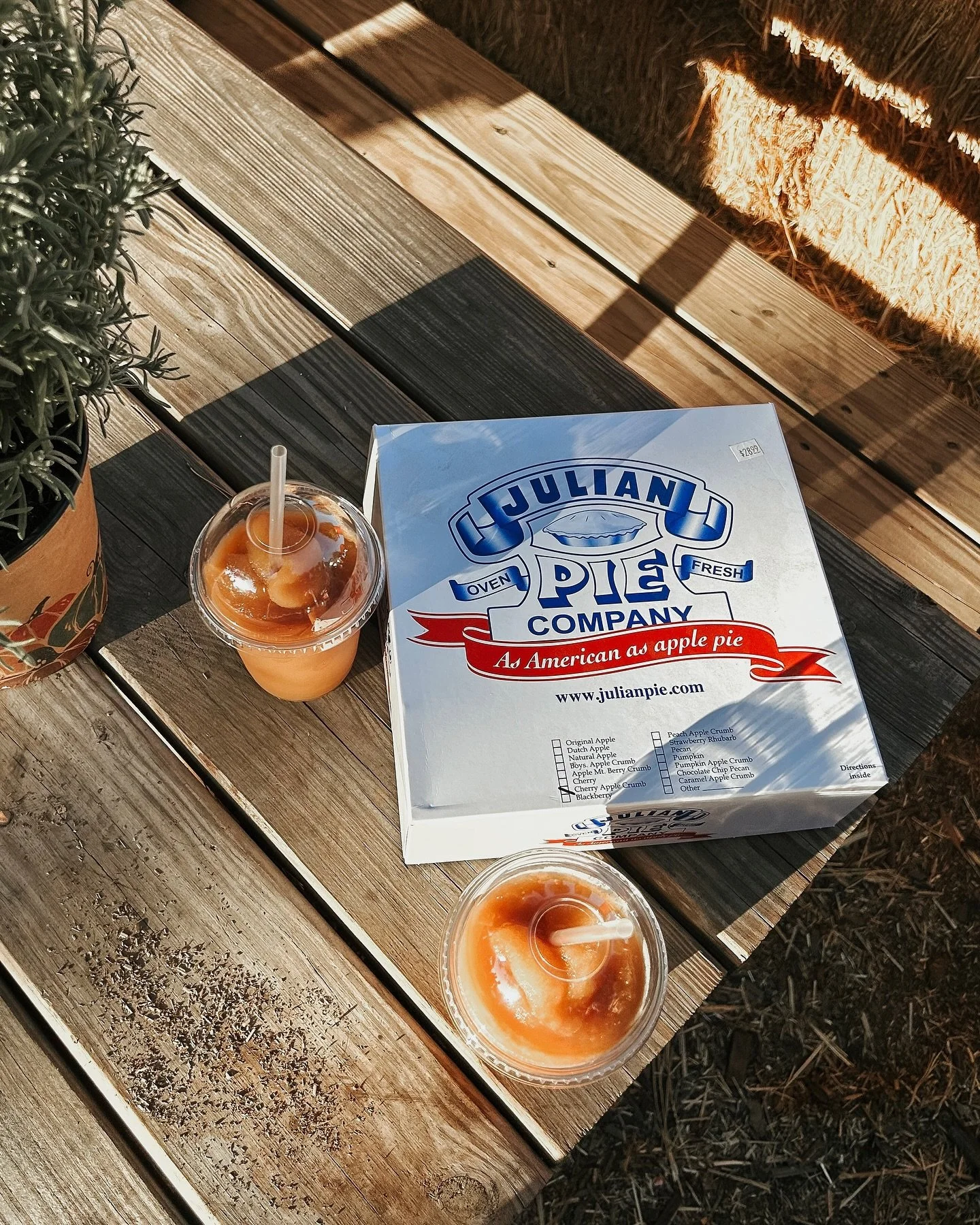 🍂my fall fix: pumpkin patches, pies &amp; ciders, &amp; petting zoos with (p)riends &amp; (p)amily 🤍

-
-
-
-
-
#christianity #jesuslovesyou #christiancommunity #faith #lifeupdate #bible #christianblogger #christianeducator #bible #bibleclass #high