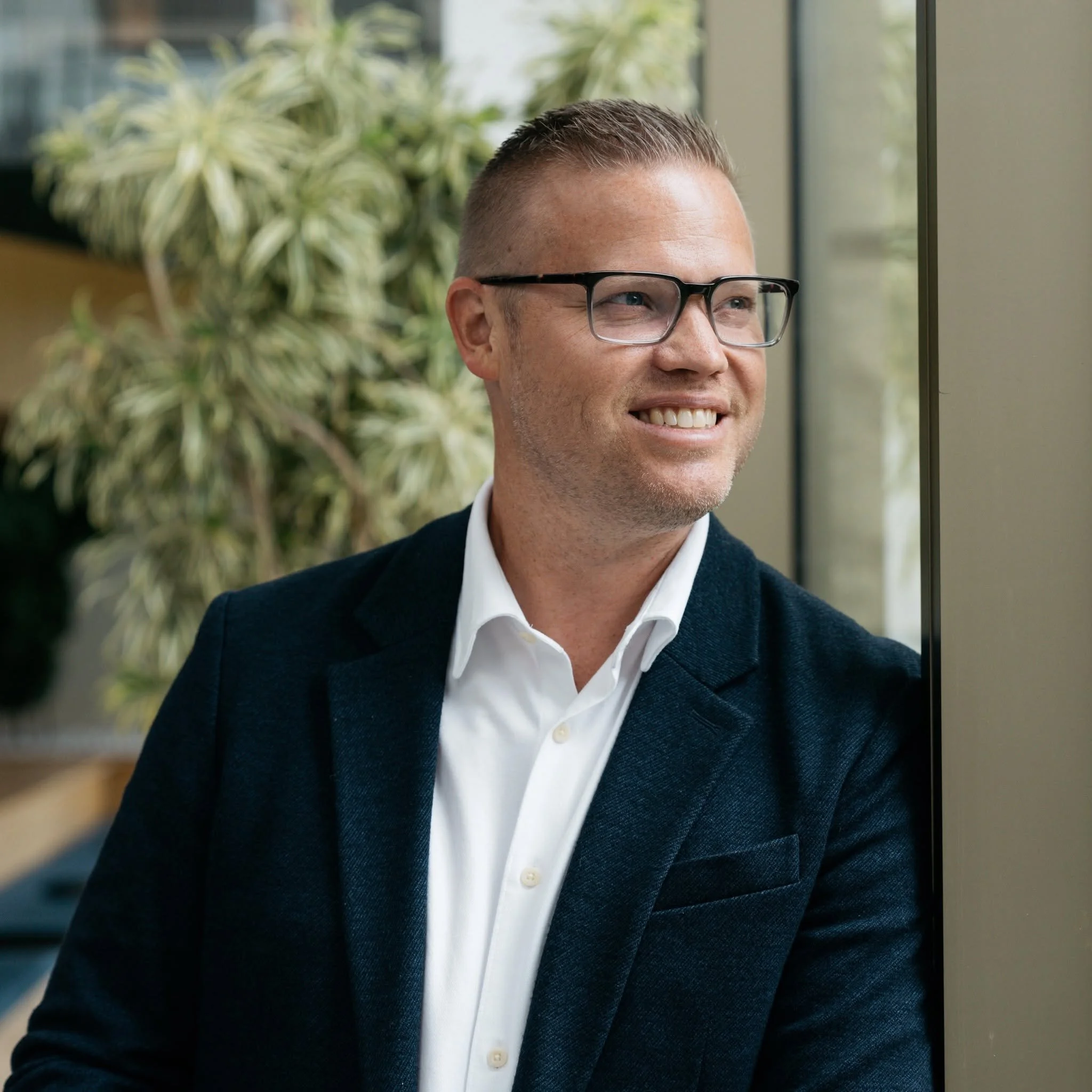Dr. Jeremy Schmoe