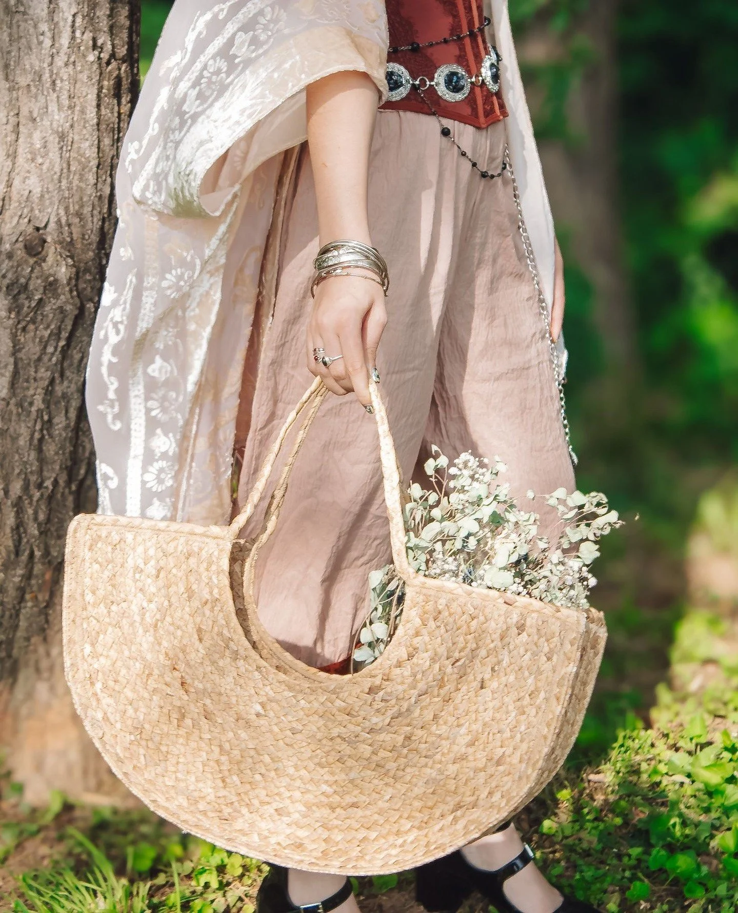 Love this tote? Well we only have one left and then it&rsquo;s gone. Get while you still can 🌿