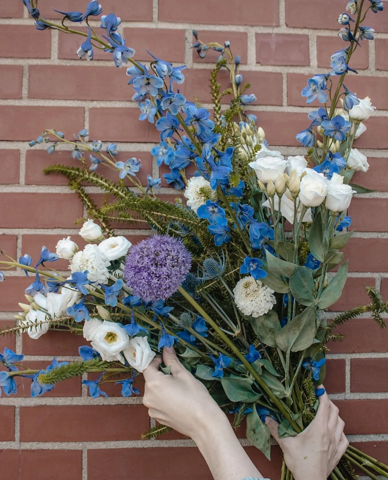 Last day for June in Bloom 🌷 take home an arrangement today from 11-12!