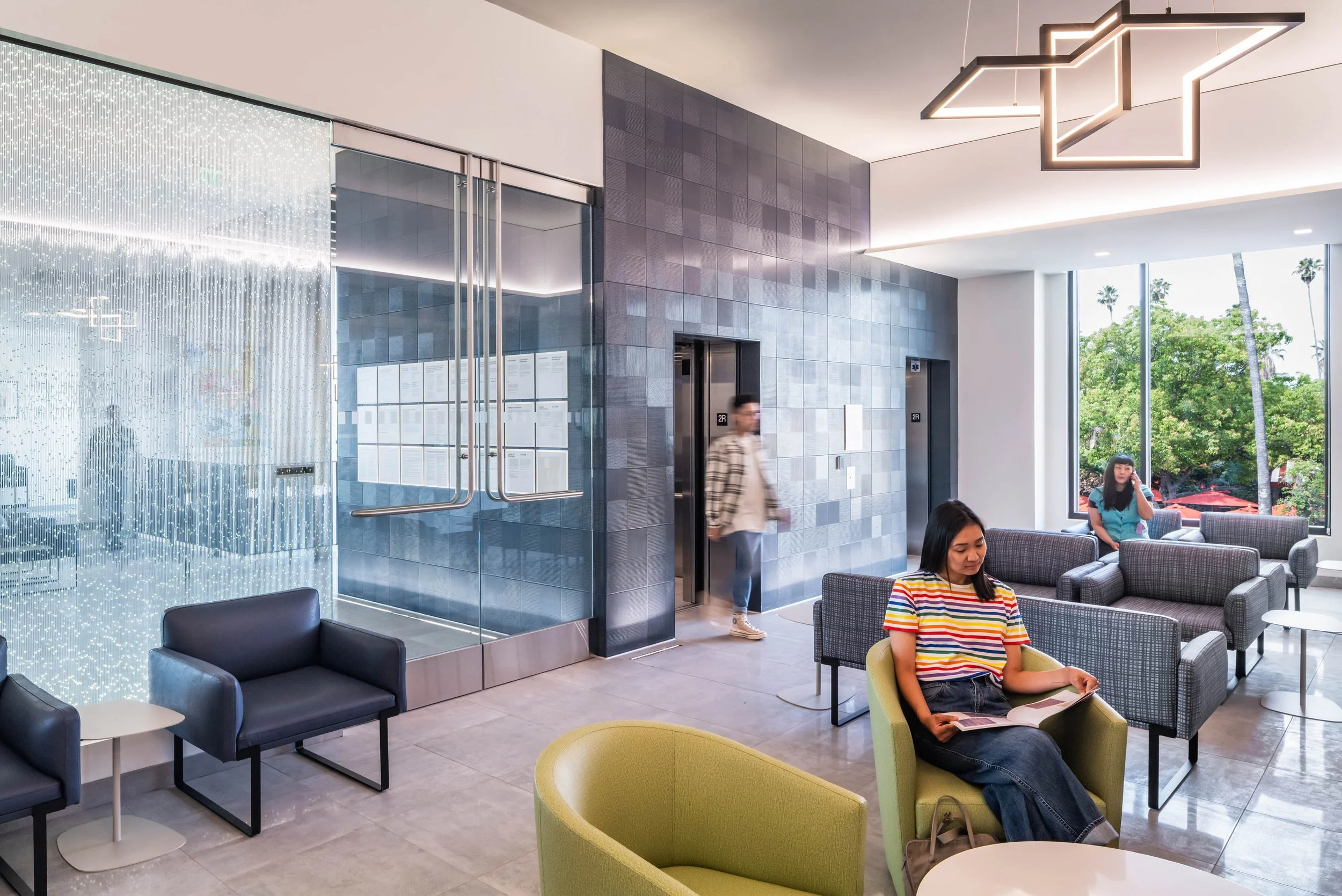 Cedars Hillhurst MOB_Interior_Waiting Room 2.jpg