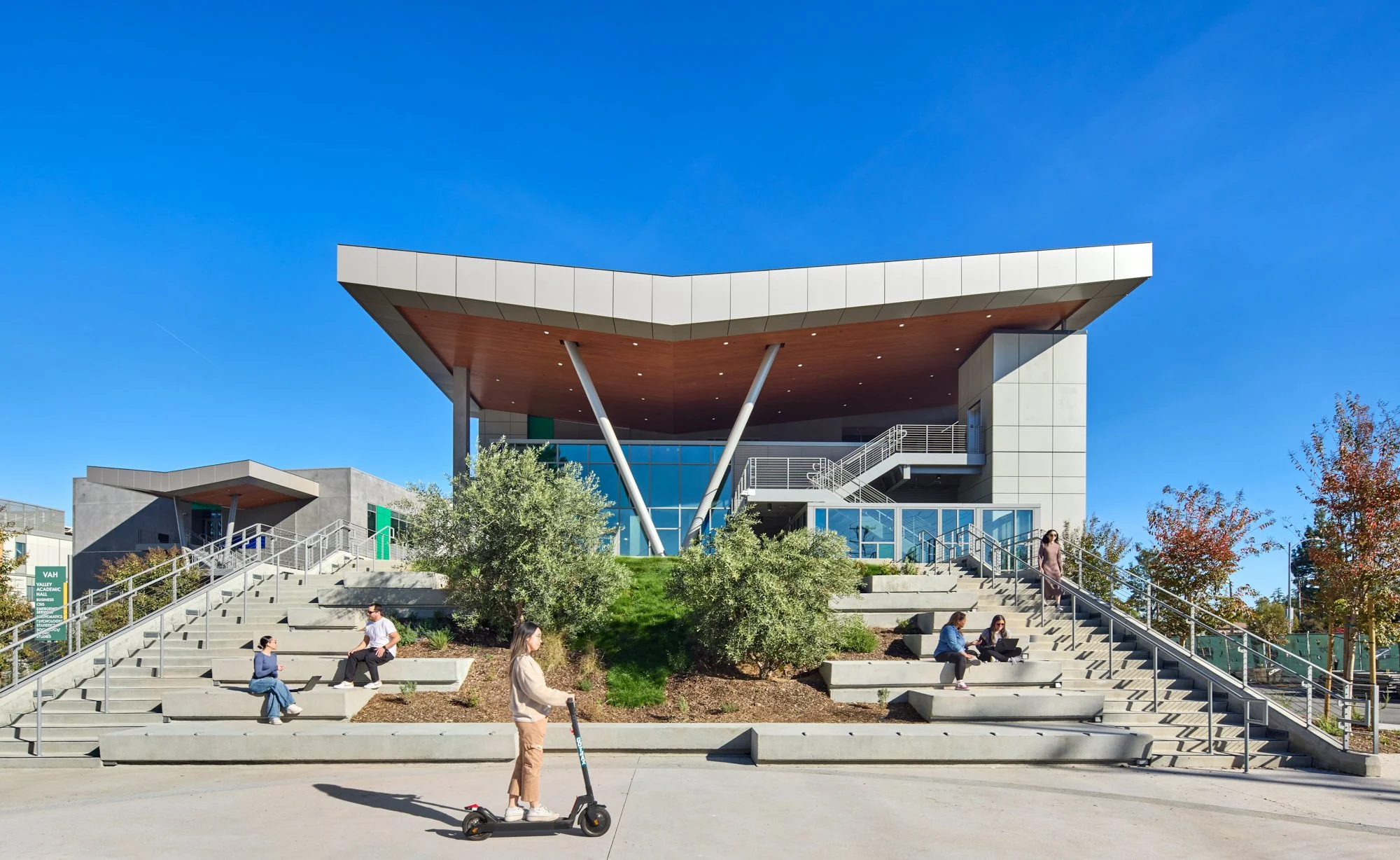 Pankow Celebrates Ribbon Cutting of LACCD Valley College Academic Complex 1