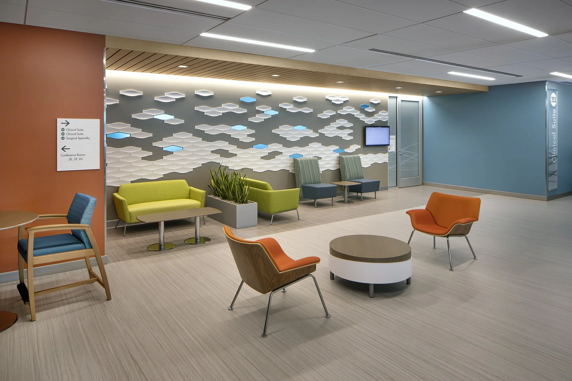 Kaiser Baldwin Park MOB_Interior_Waiting Area 3.jpg