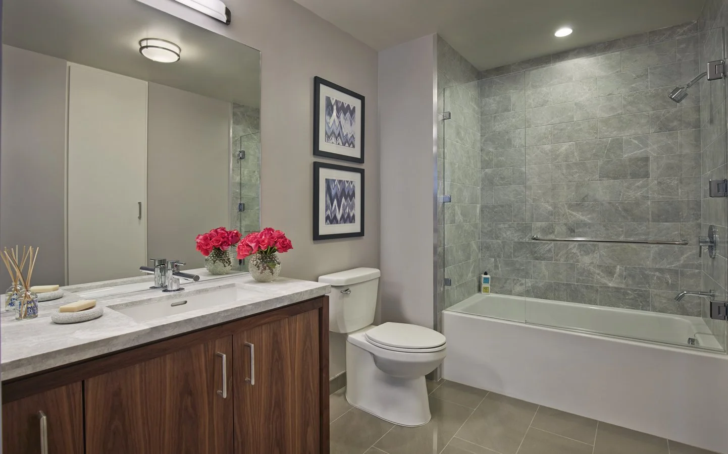 EMERSON-RM-1508 Bath.jpg