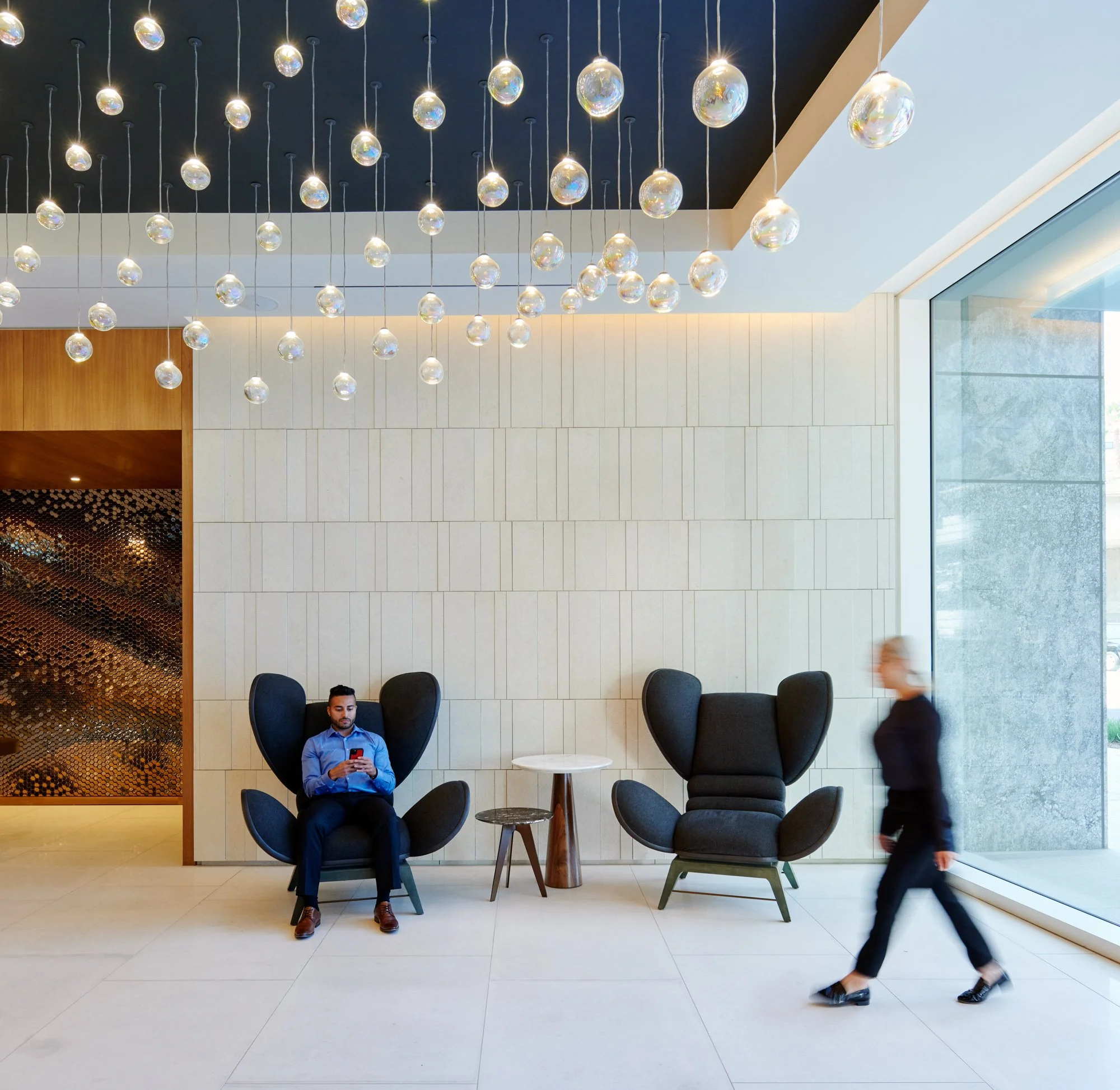 Metropolis_Interior_Lobby Seating 2.jpg