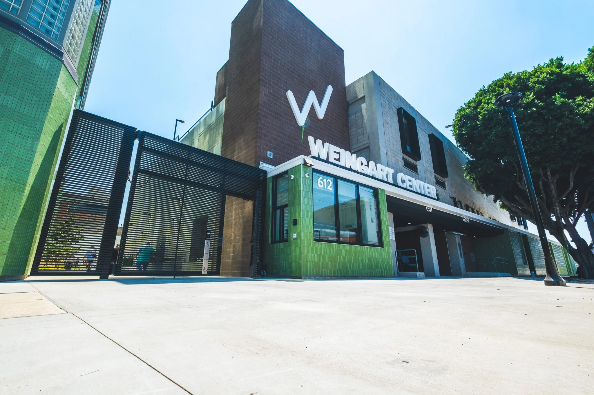 600 San Pedro_Exterior_Entrance 2.jpg