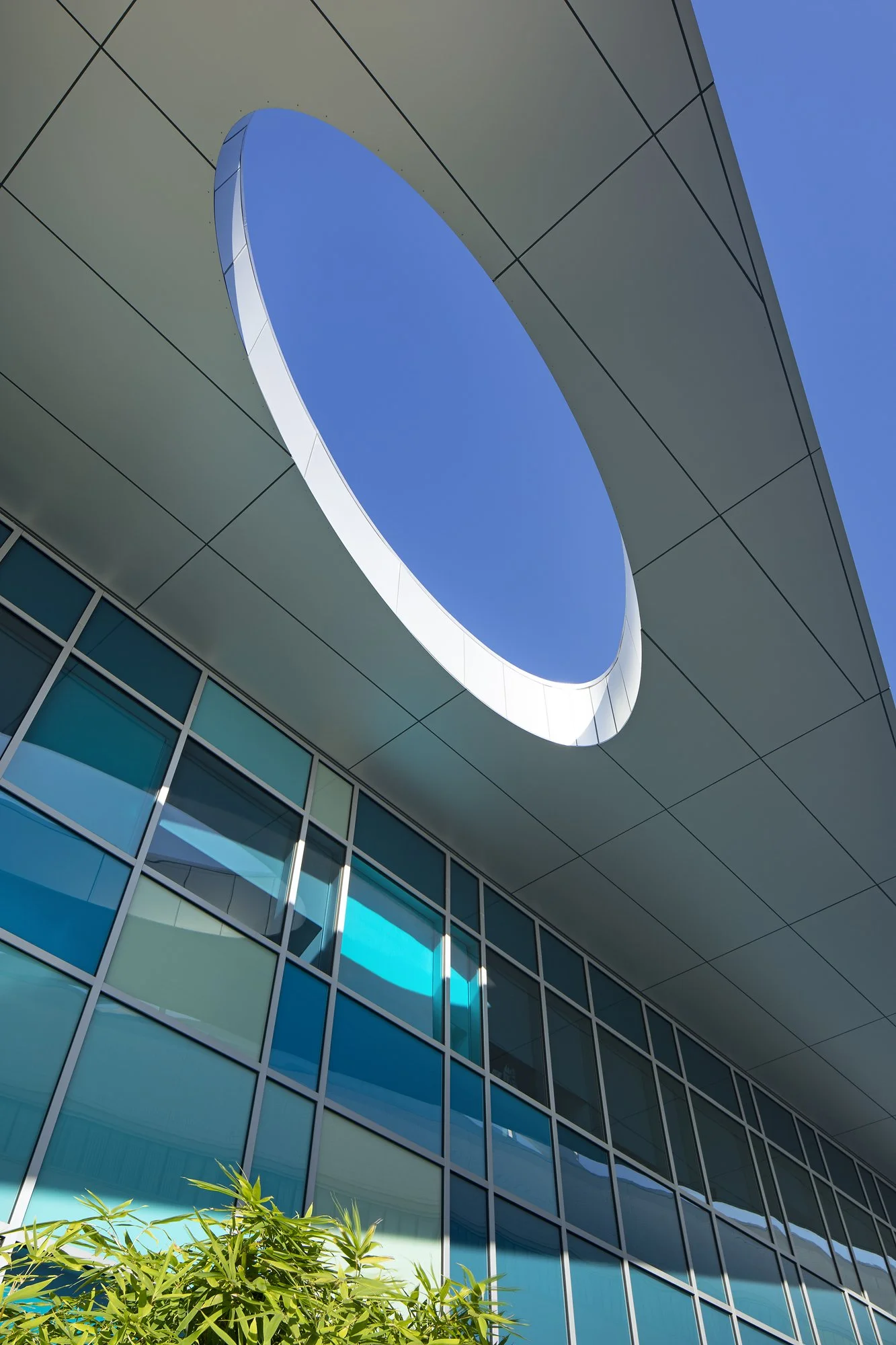 Kaiser Baldwin Park MOB_Exterior_Entrance Roof.jpg