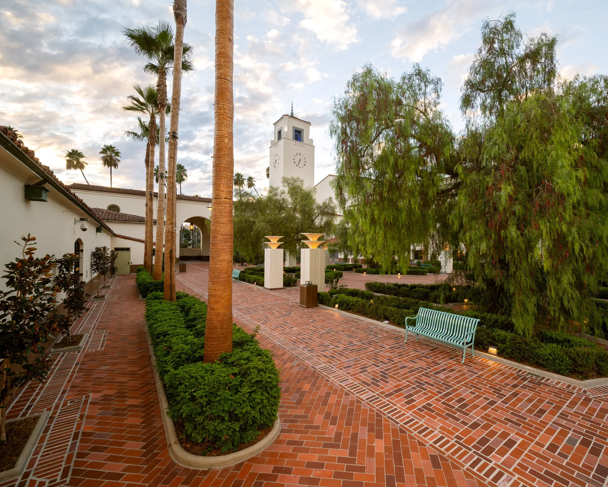 LAUS_South Patio_Exterior_Pano_03.jpg