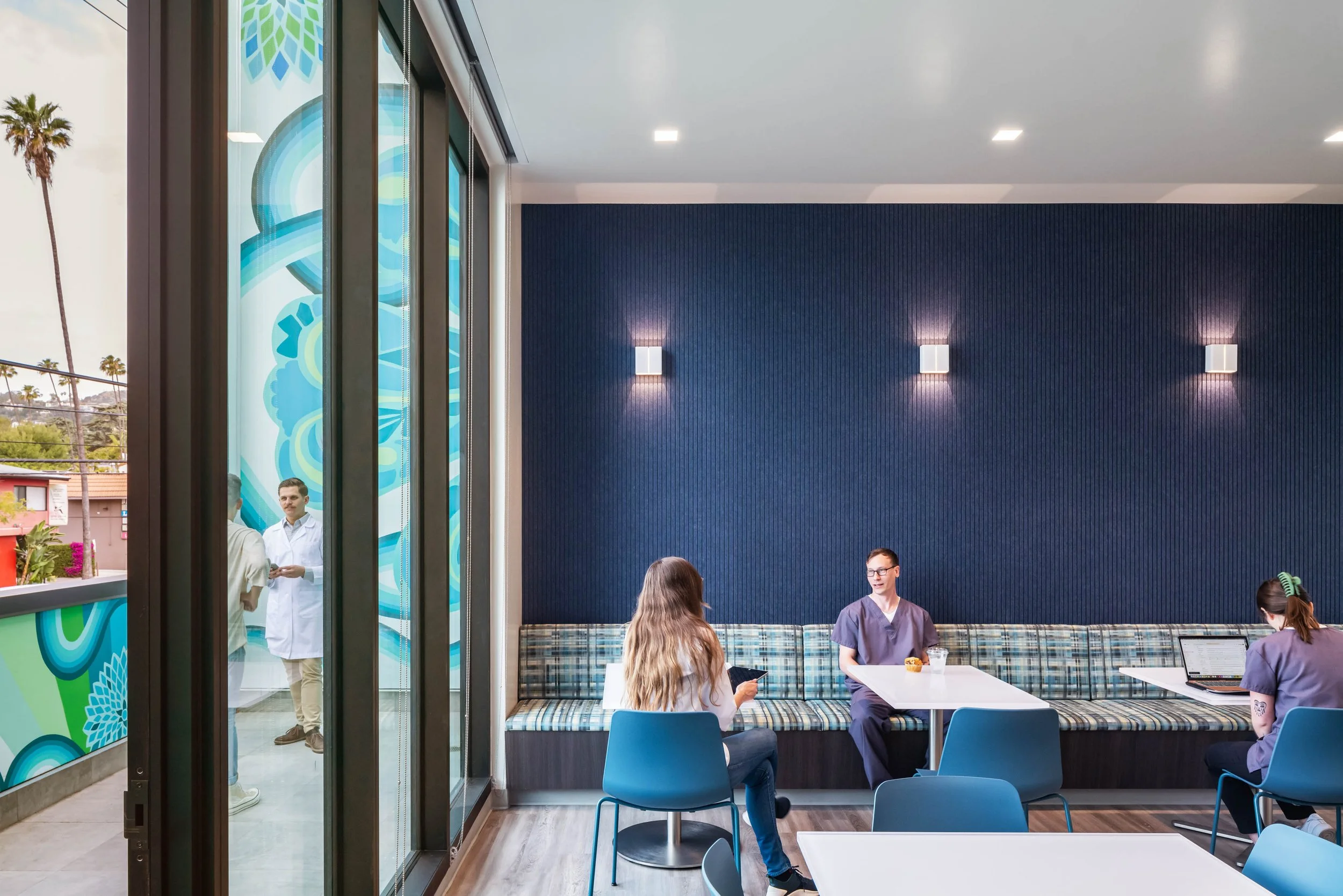 Cedars Hillhurst MOB_Interior_Lounge 1.jpg