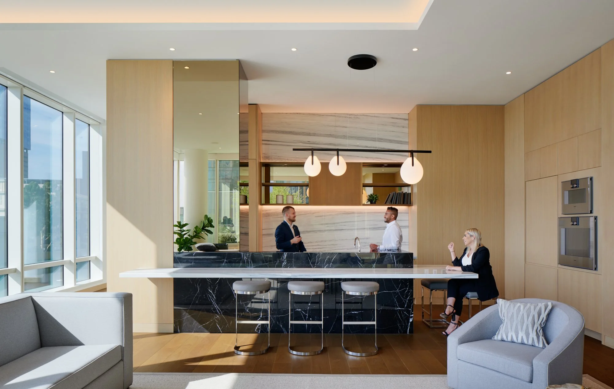 Metropolis_Interior_Bar 1.jpg