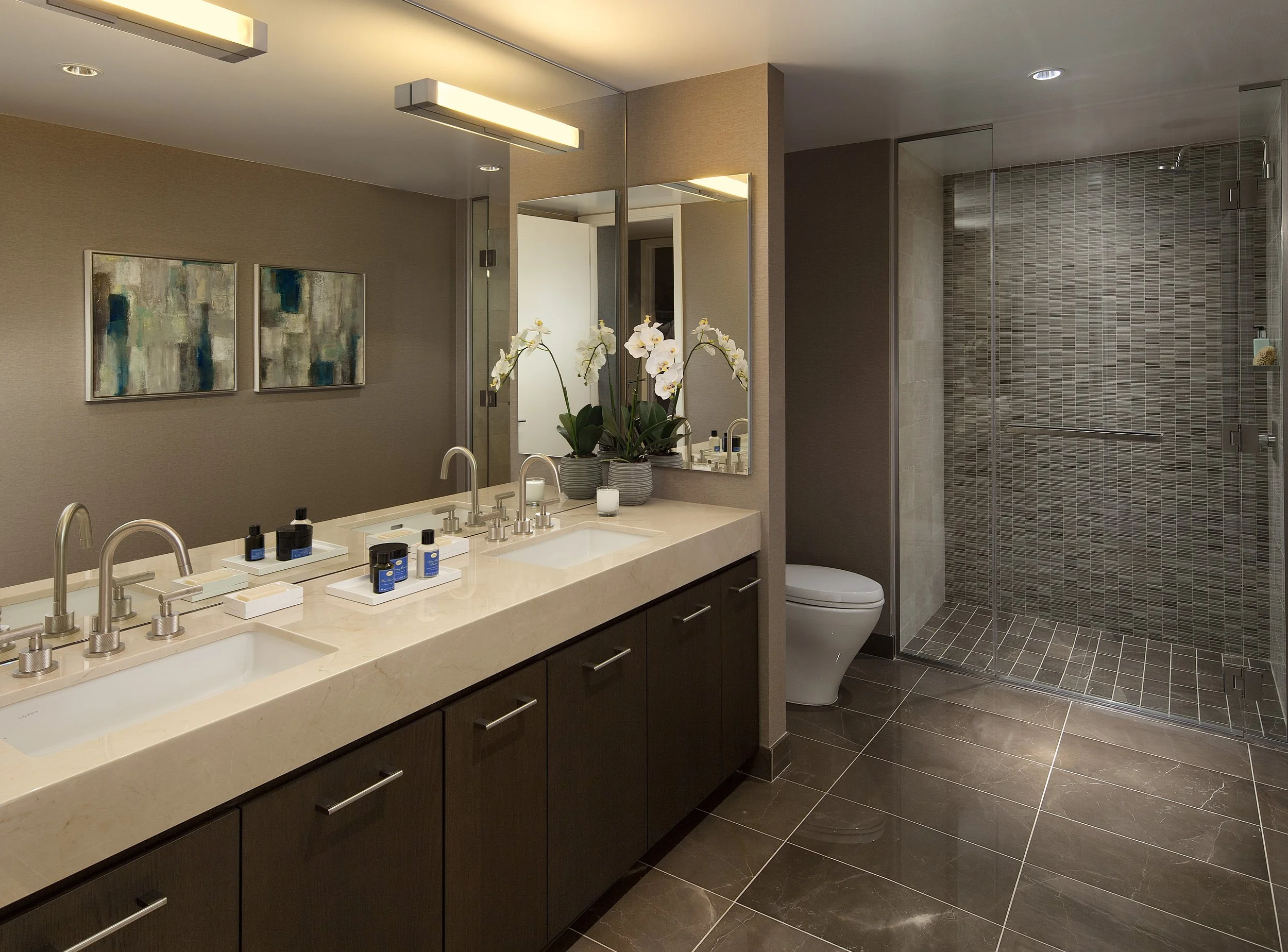 Village at Santa Monica_Interior_Bathroom.jpg