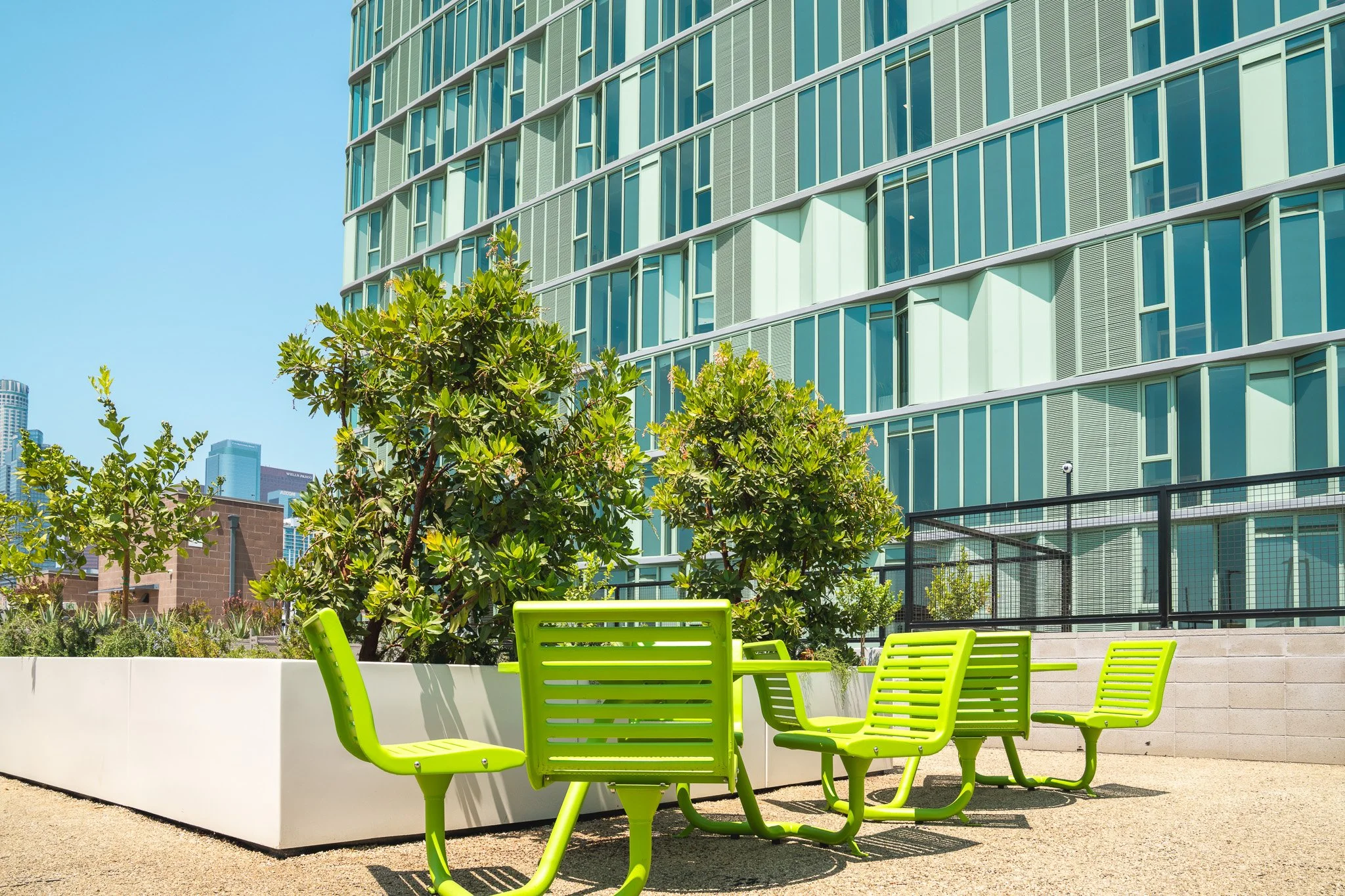 600 San Pedro_Exterior_Rooftop Seating 4.jpg