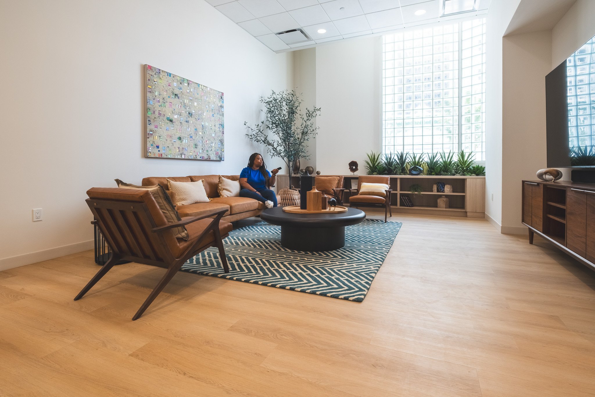 600 San Pedro_Interior_Communal Living Room 1.jpg