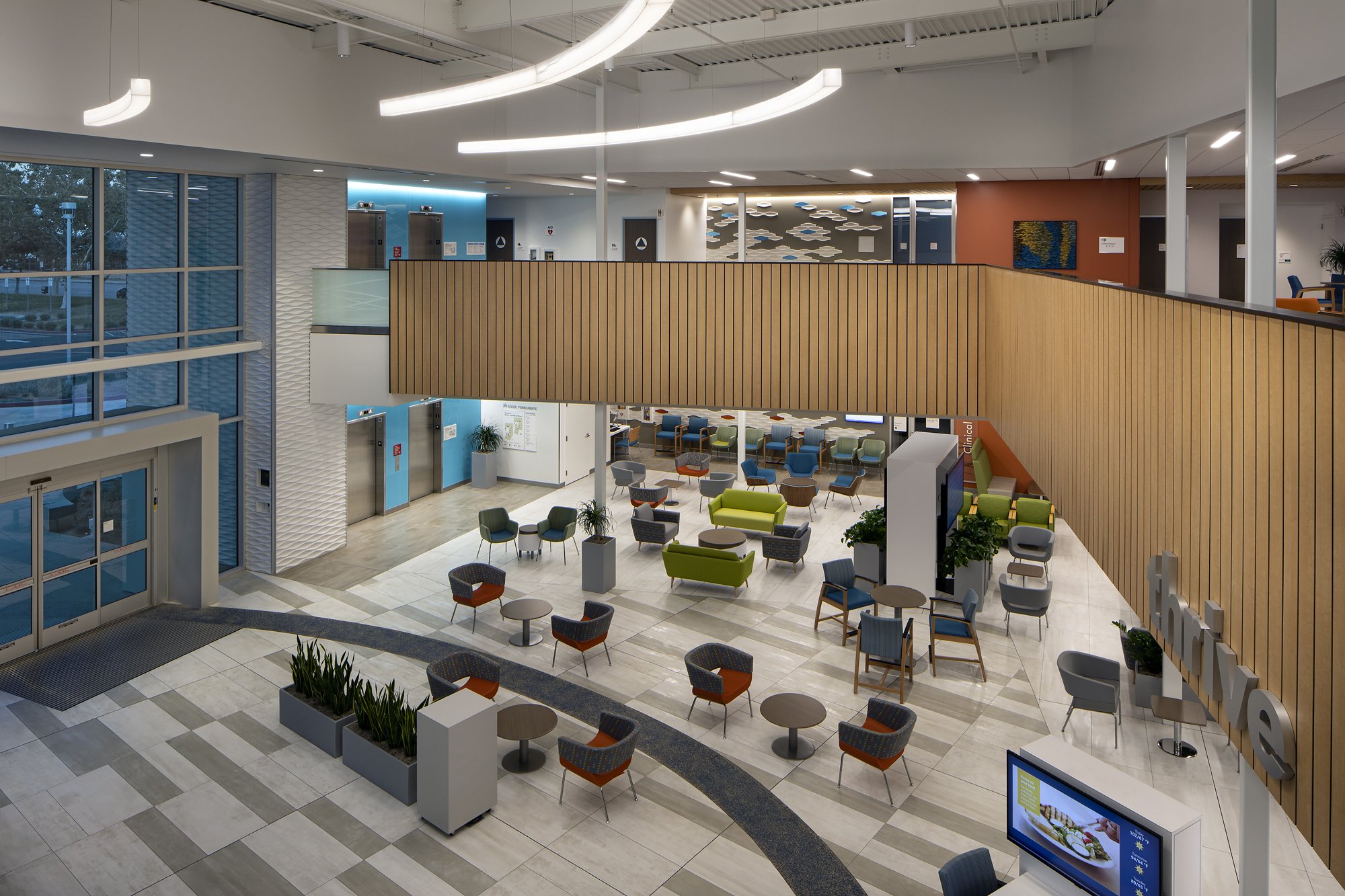 Kaiser Baldwin Park MOB_Interior_Upper Lobby 4.jpg