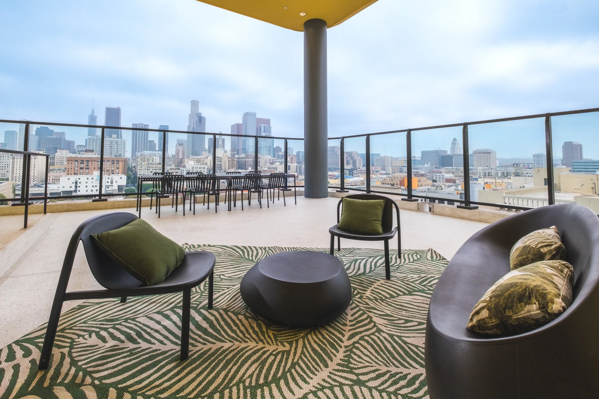 600 San Pedro_Exterior_Outdoor Lounge 3.jpg