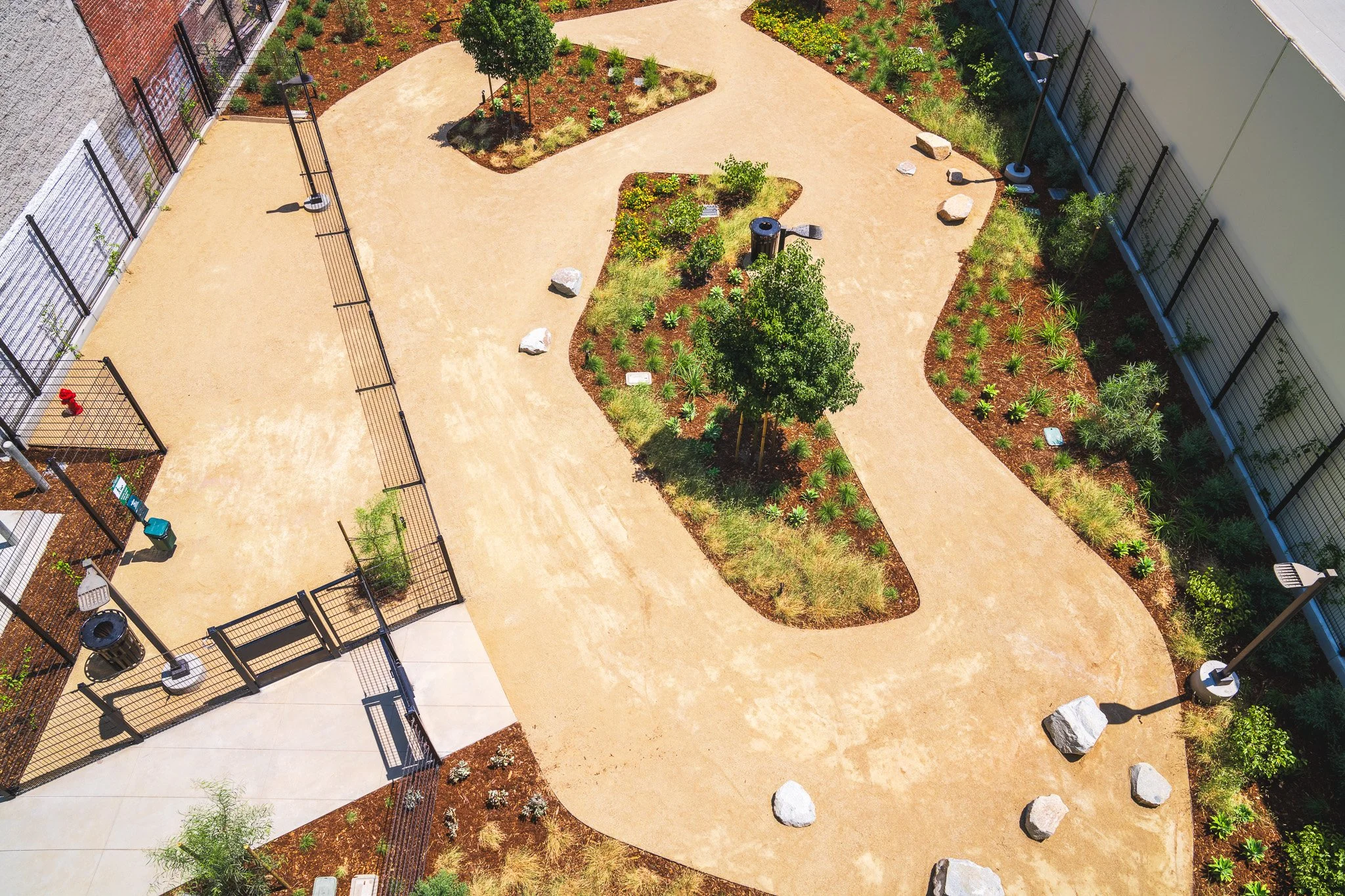 600 San Pedro_Exterior_Garden Courtyard 2.jpg