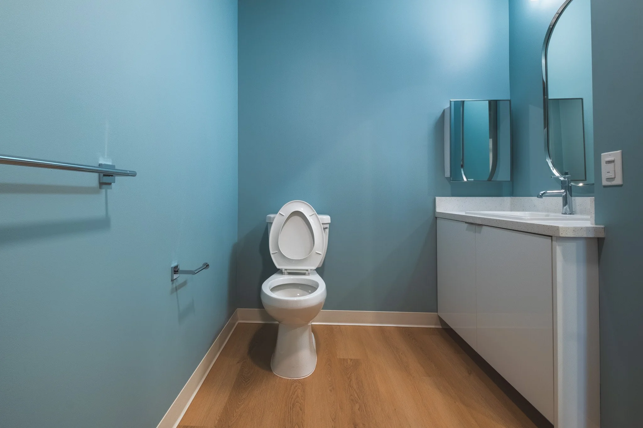 600 San Pedro_Interior_Restroom.jpg