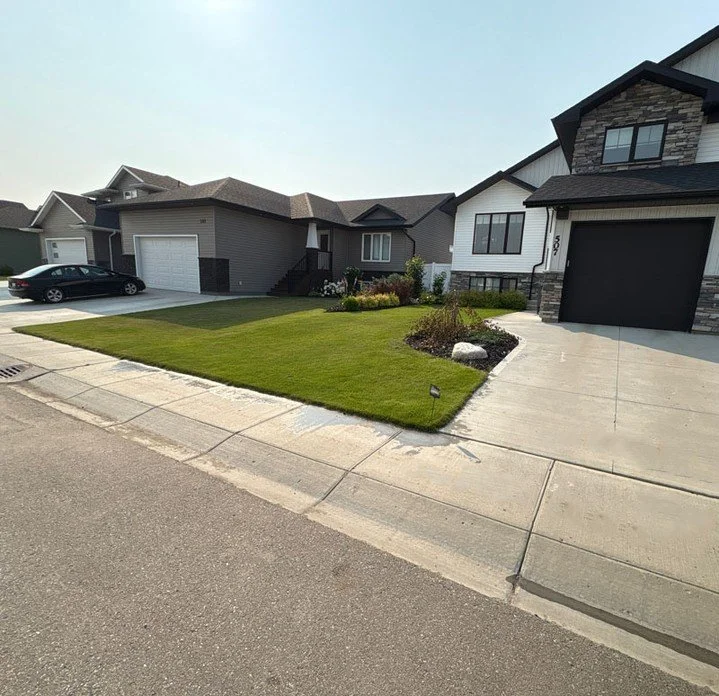 Healthy lawn, happy home! 🌱 Our 8-Step Program is on discount this fall&mdash;30% off for 2026 bookings. Don&rsquo;t wait!

#LocalYXE #Fertilizer #WeedControl #Spring2026