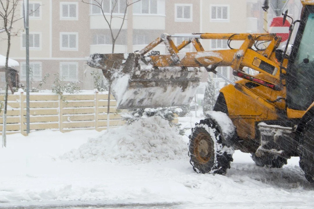 ❄️ Did someone say snow? Are you and your property ready for this year&rsquo;s snowfall? If you&rsquo;re still searching for the right crew to handle your winter maintenance, we&rsquo;ve got you covered&mdash;contact us today!

#Snow2025 #LocalYXE #S