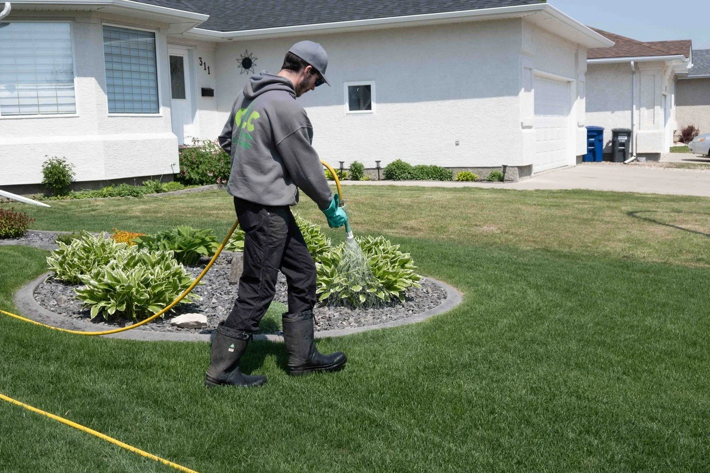 🌱 A greener, healthier lawn starts with the right plan

Our 8-step fertilization &amp; weed control program is designed to keep your yard looking its best all season long 💚

✔ Targeted nutrients at the right time
✔ Weed control that tackles problem