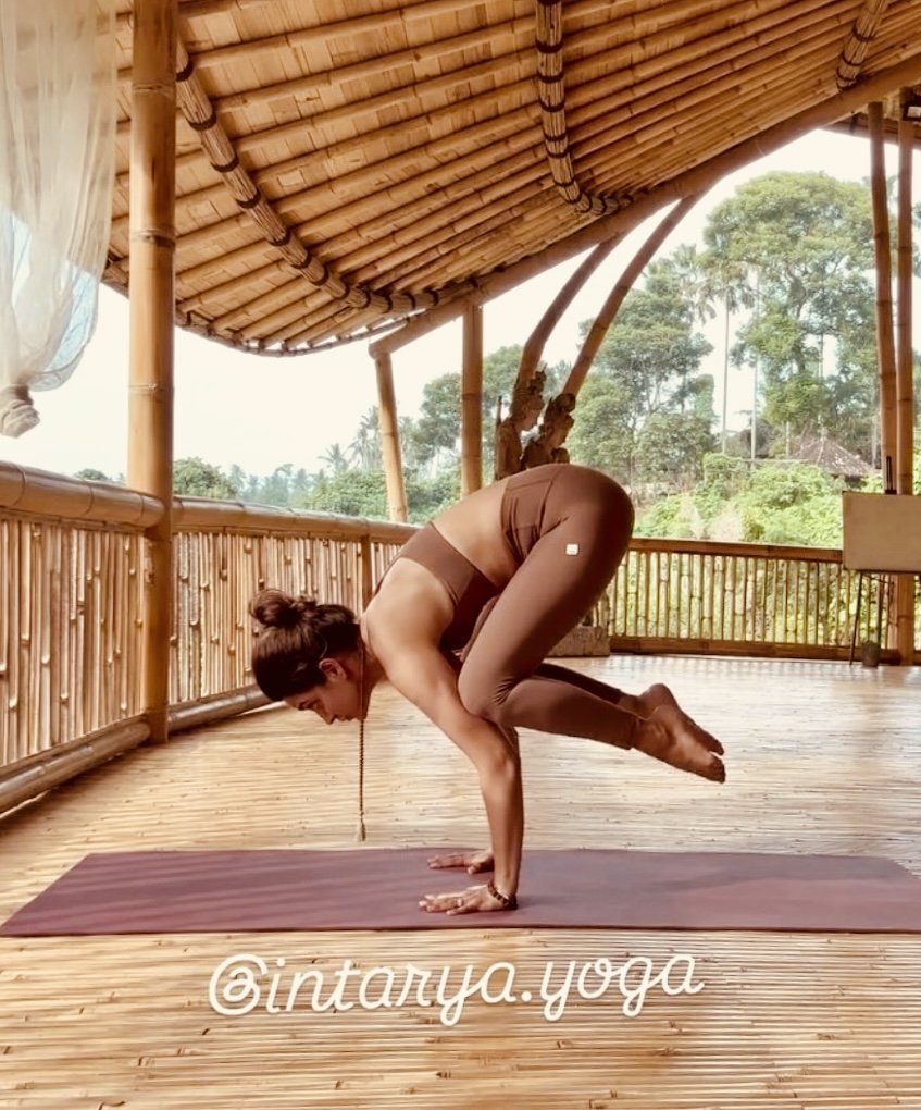 Yoga Eat Connect 