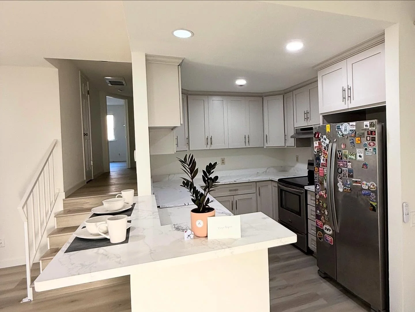 ➡️ Swipe for the glow-up on this condo 
.
.
.
#sanjoseremodel #sanjosegeneralcontractor #sherwinwilliamspaint #bayareahomes #sanjoserealtor