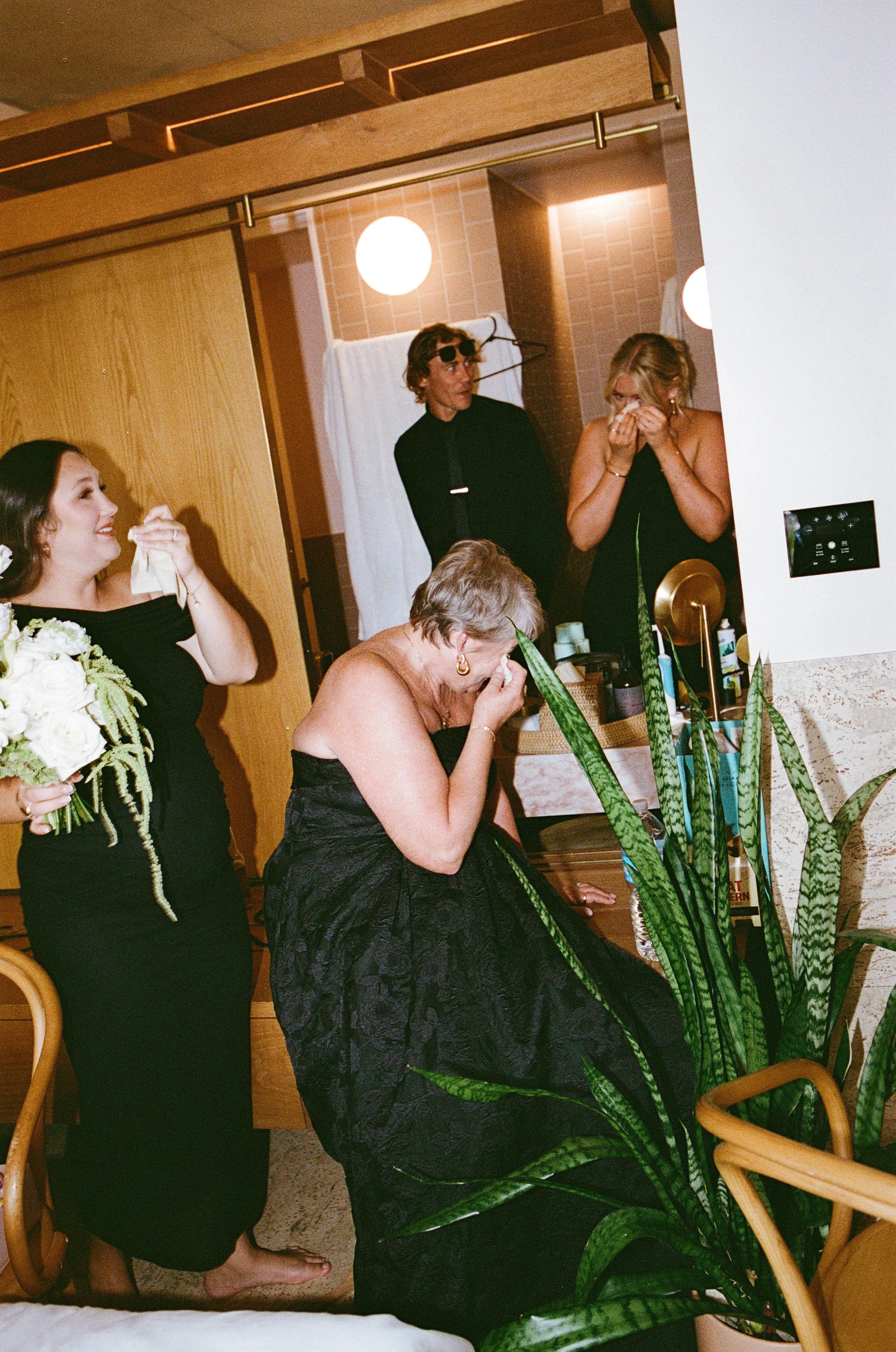 CREATEDBYG_CHLOE & TEAGAN_FILM_GETTING READY-41.jpg