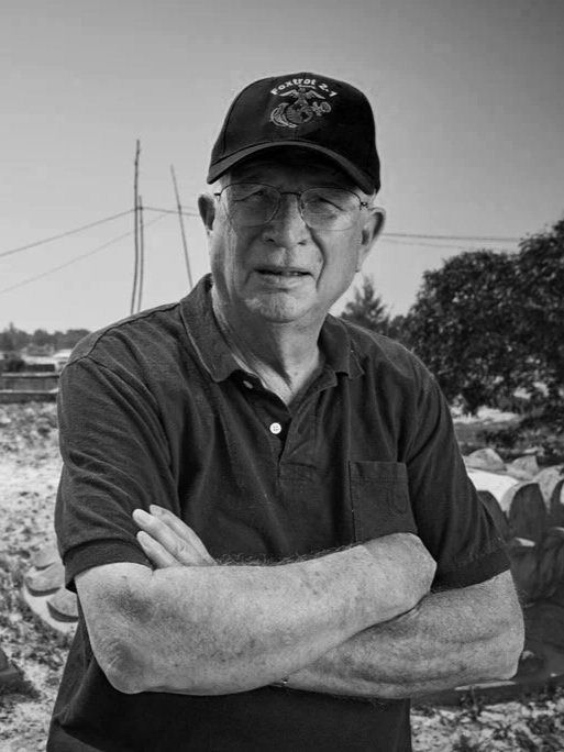 return-to-vietnam-american-vietnam-veteran-cemetery.jpg