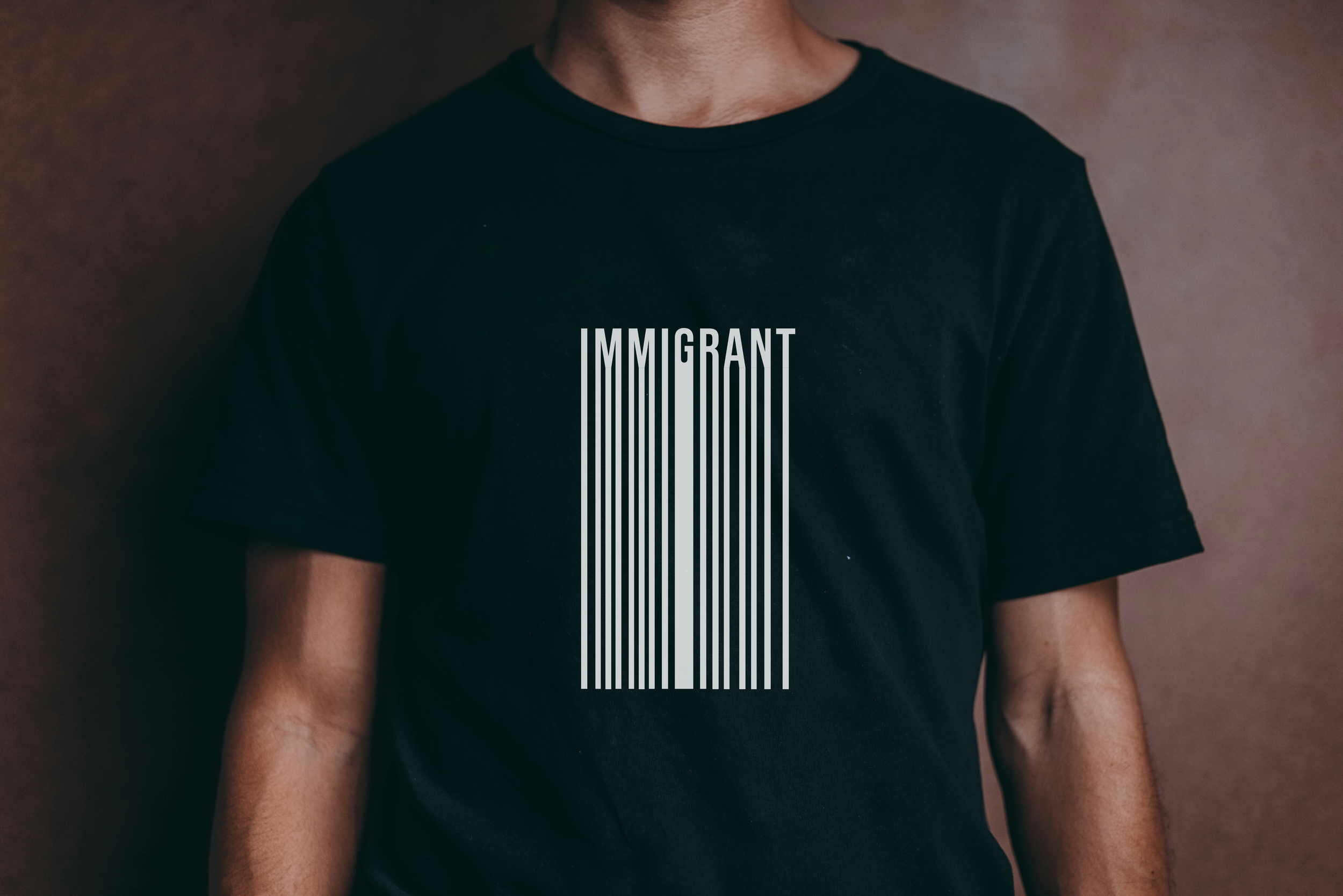 IMMIGRANT - T-SHIRT (BLACK)