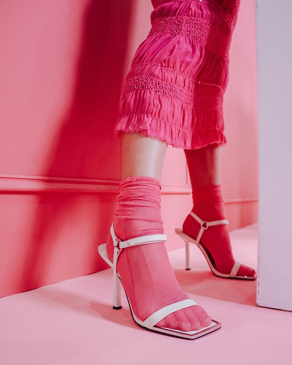 It was an absolute honor to style art from the incredible brand @harmone.shop on @mabel.estrem 

Hormone is a Minneapolis based slow fashion brand that intentionally creates crafted pieces that honor femininity, challenge fast fashion, and support sl