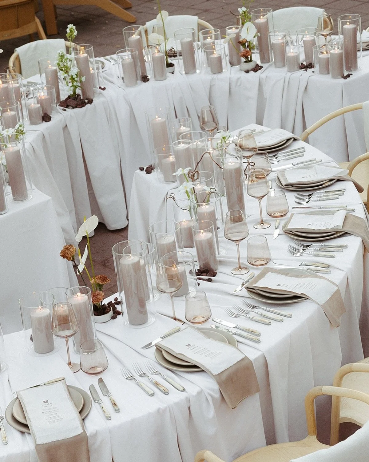 Dreamy tablescapes with @vivierskin