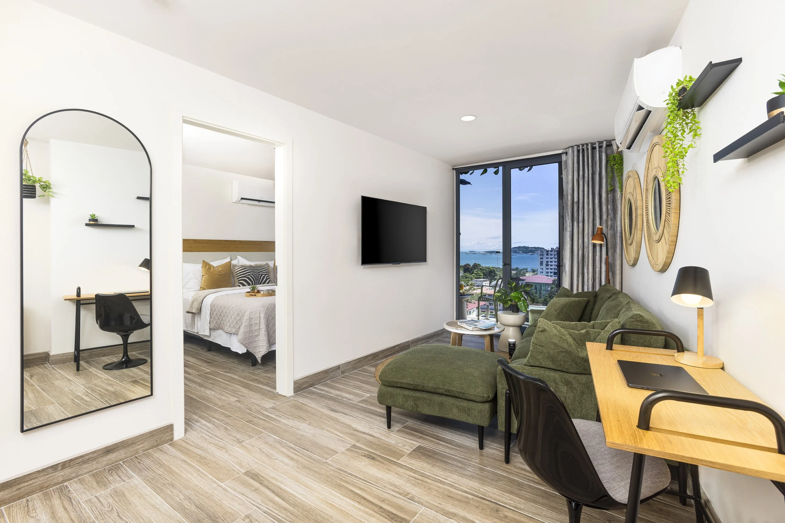 Fotografía inmobiliaria en Casco Antiguo Panamá apartamento Casco View con vista urbana e histórica