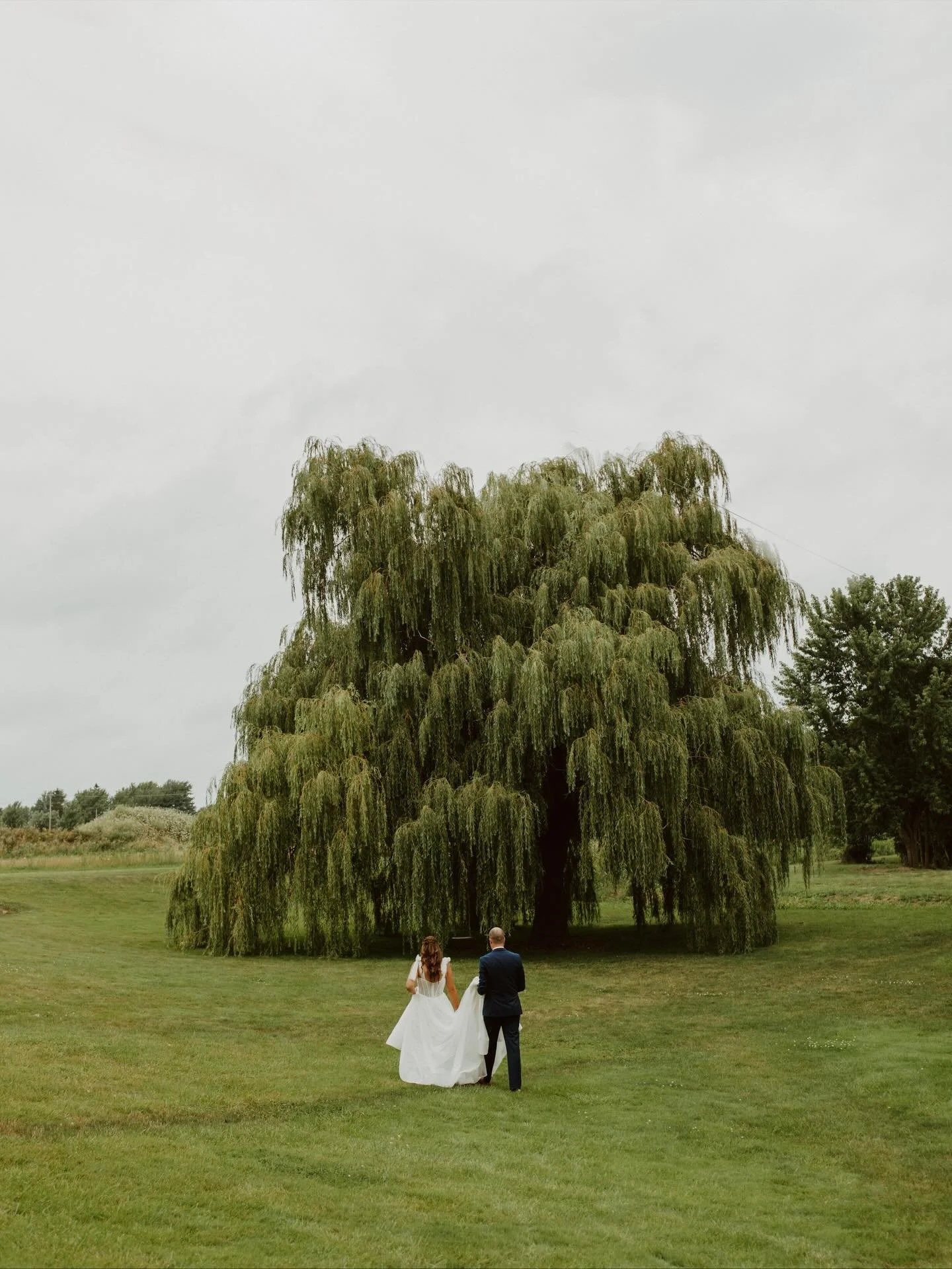 It&amp;rsquo;s that time of year where I start missing filling my weekends with your love stories. I&amp;rsquo;m still here editing away and absolutely loving reliving your days. 

I still have a few 2026 dates open! 🤍