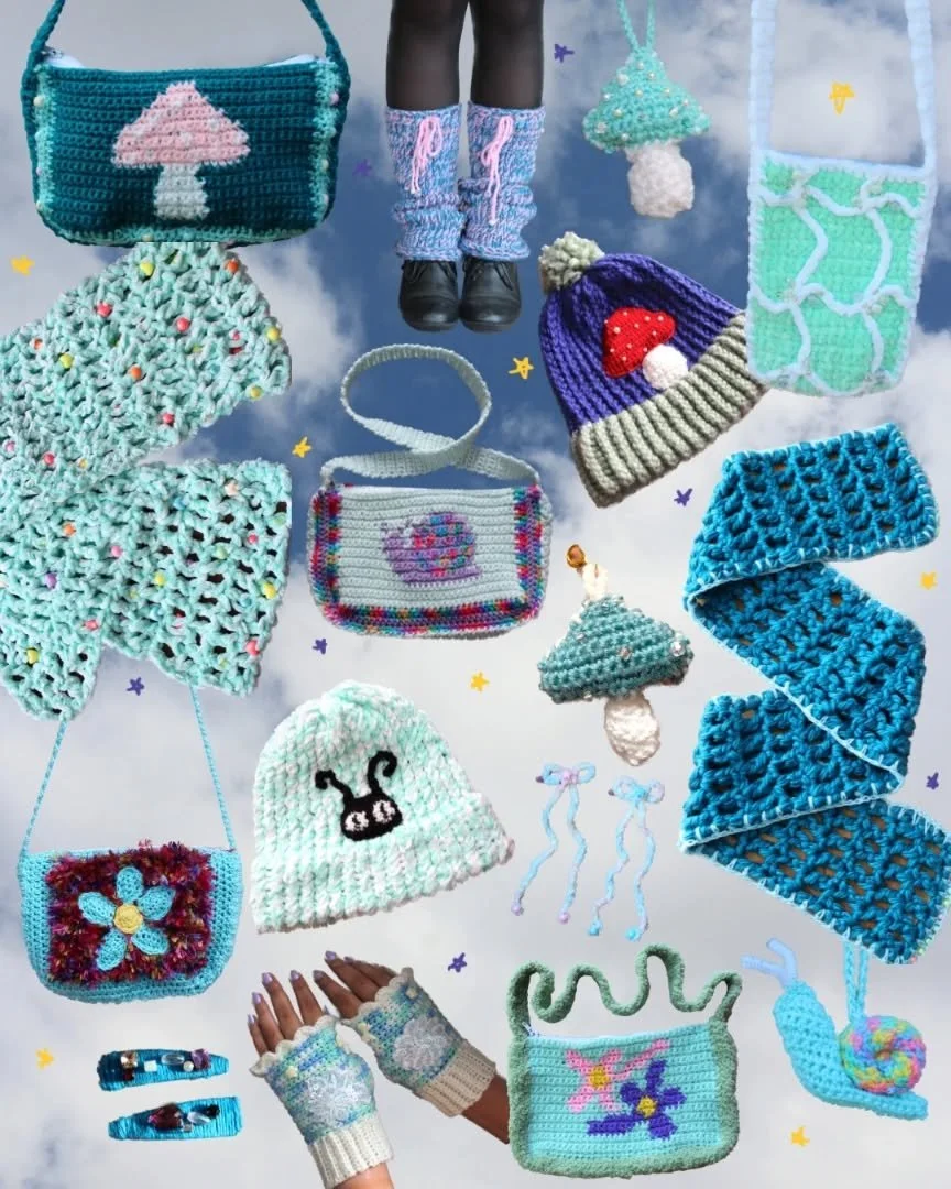 ︵‿୨Hello there୧‿︵
I've got a lot of things going on behind the scenes to get ready for upcoming markets!! Yay!! I can't wait to show you all what I've been working on ~~ a lot more wintery accessories now its getting chilly ☆
In the meantime, I hope 