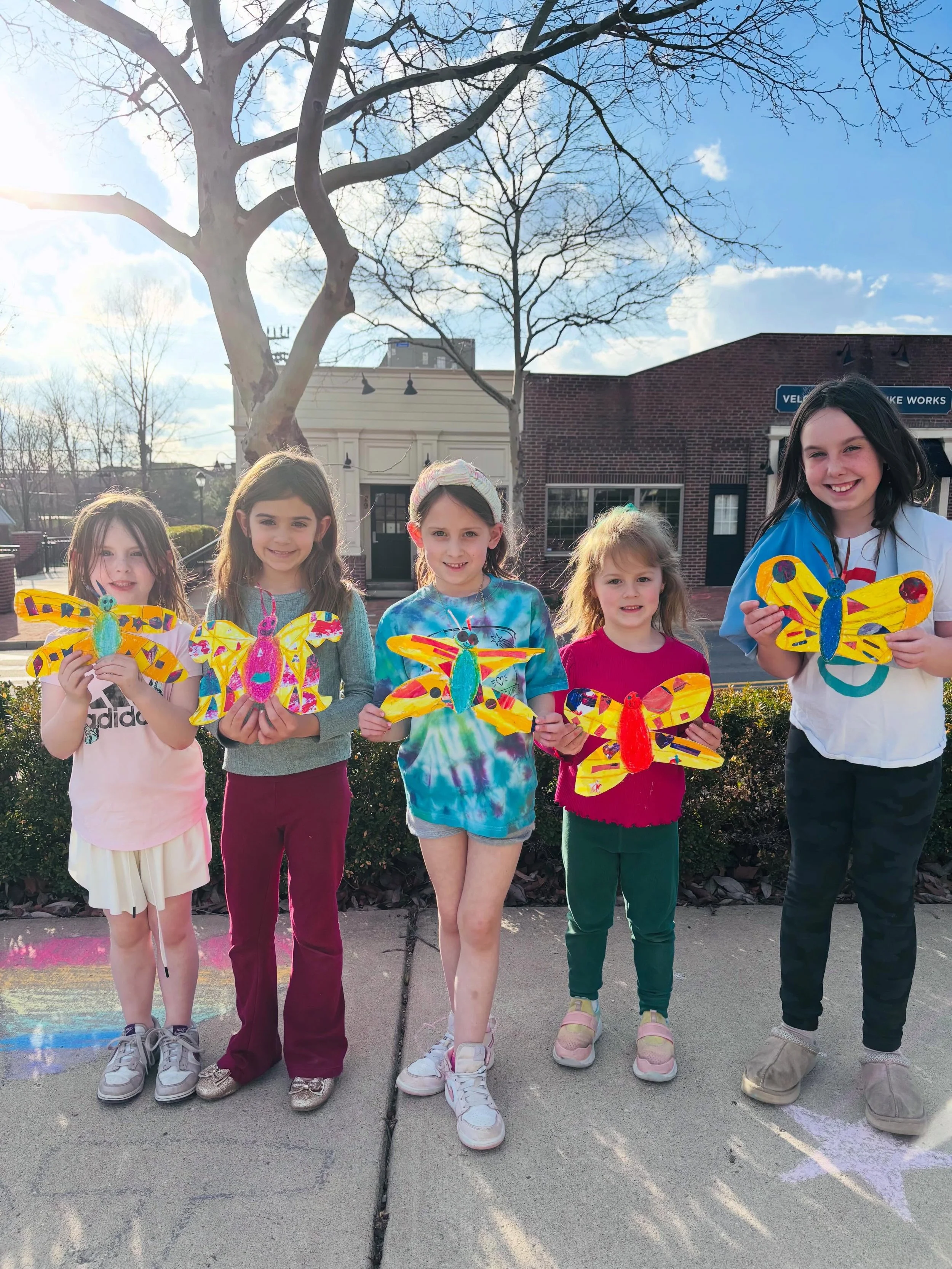 Proof that creativity can take flight 🦋💛
Our artists designed these symmetry butterflies using layers of golden oil pastel, using painted process art paper for pattern details, and lots of careful scissor work. Matching each side just right made th