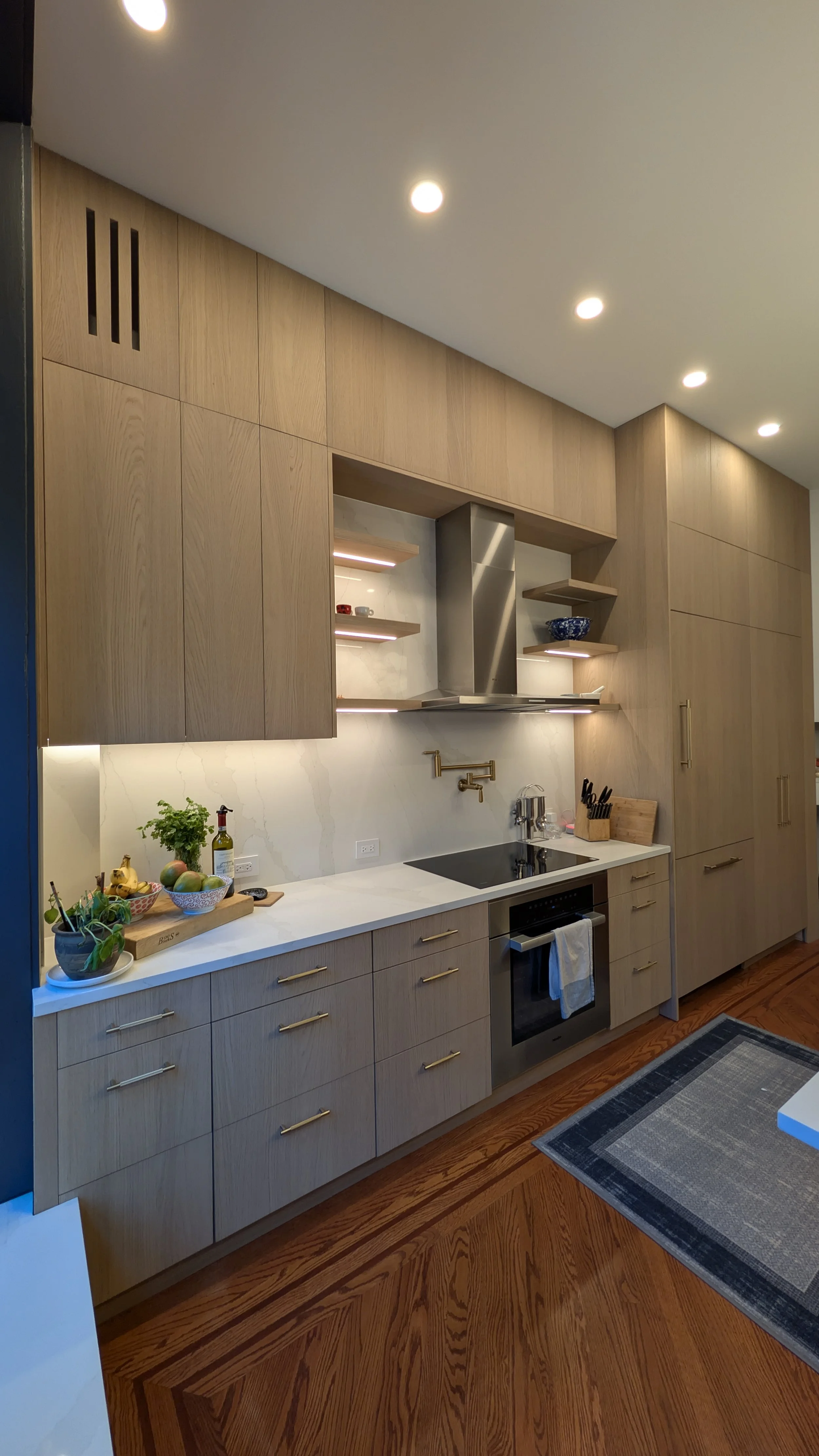 Shinnoki_Oak__Flush_Kitchen_2.jpg