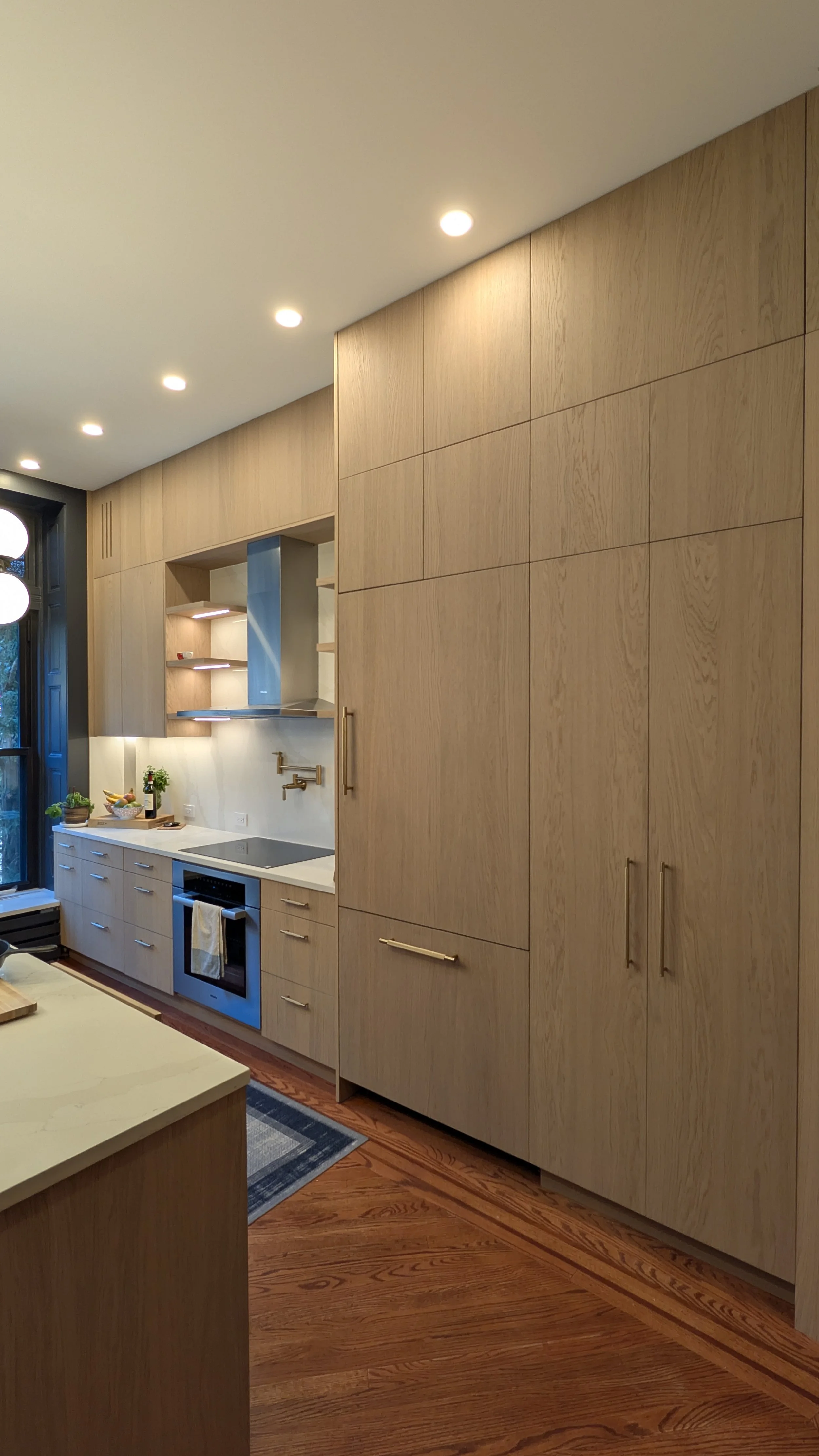 Shinnoki_Oak_Kitchen_Flush.jpg