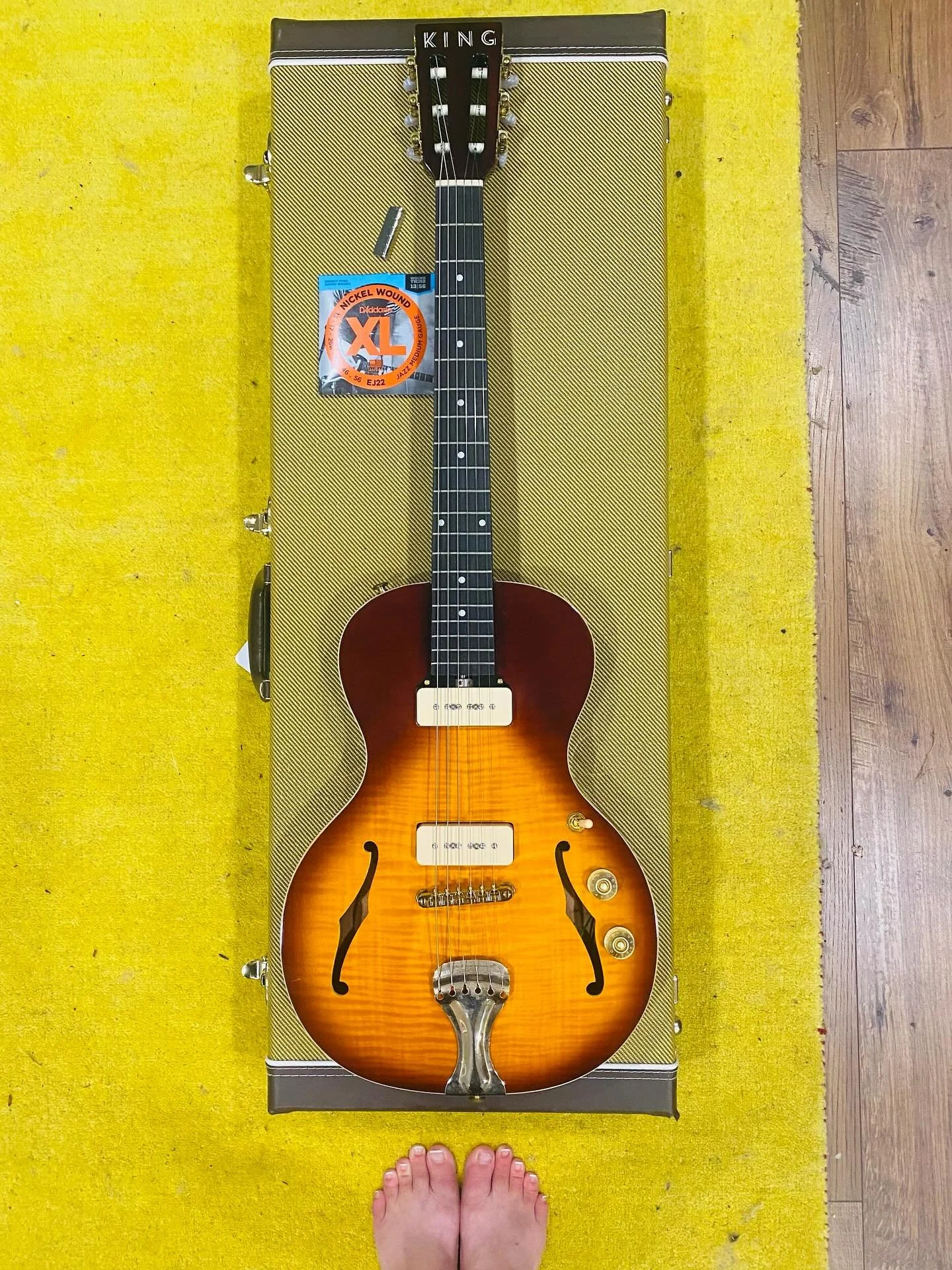 My Pretty Little Saturday consists of turning this King electric into a Big ol&rsquo; roaring electric slide guitar! 🐯🎸 🤘🎵#guitarmod #nutriser #kingguitar #prettylittlesaturday #independentmusician #musiciansofinstagram #practicemakesprogress #gu