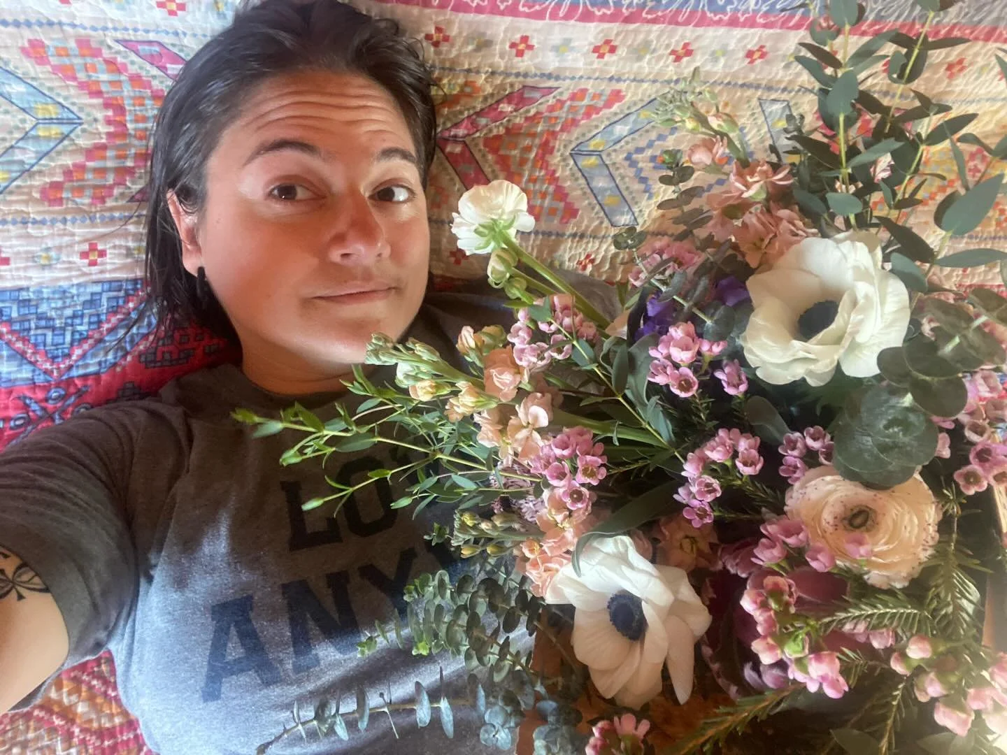 Happy Valentines Day everyone! #icanbuymyselfflowers #happyvday