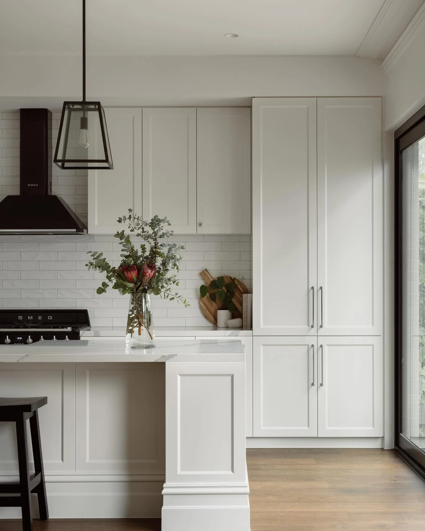 The gorgeous kitchen that we completed for @mancinimade turns everyday moments into something extraordinary. Effortless, beauty, impeccable craftsmanship. Designed for those who know that home is the ultimate luxury.

#architectural #architecturalpho