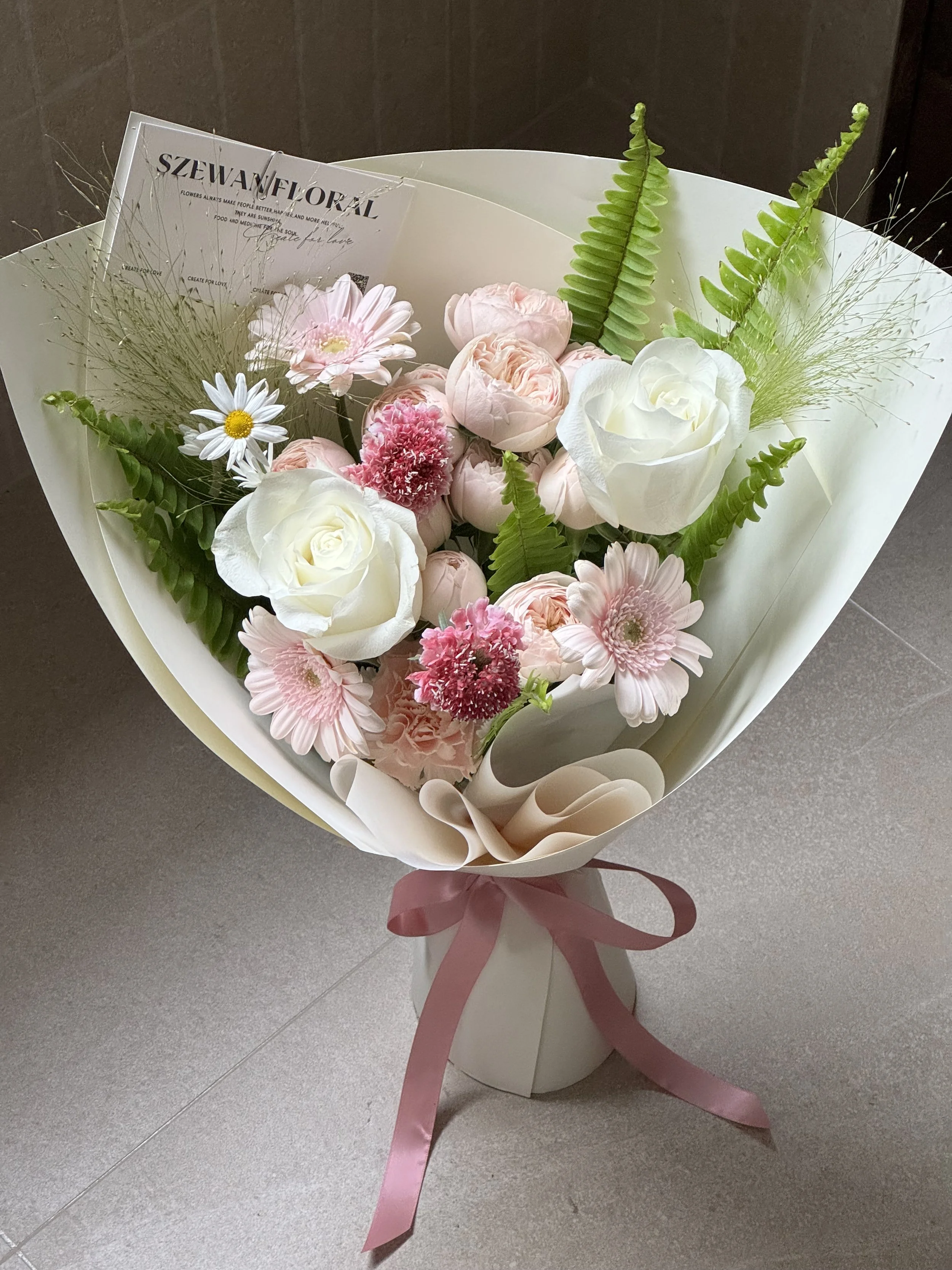 Surprise Bloom (Medium)