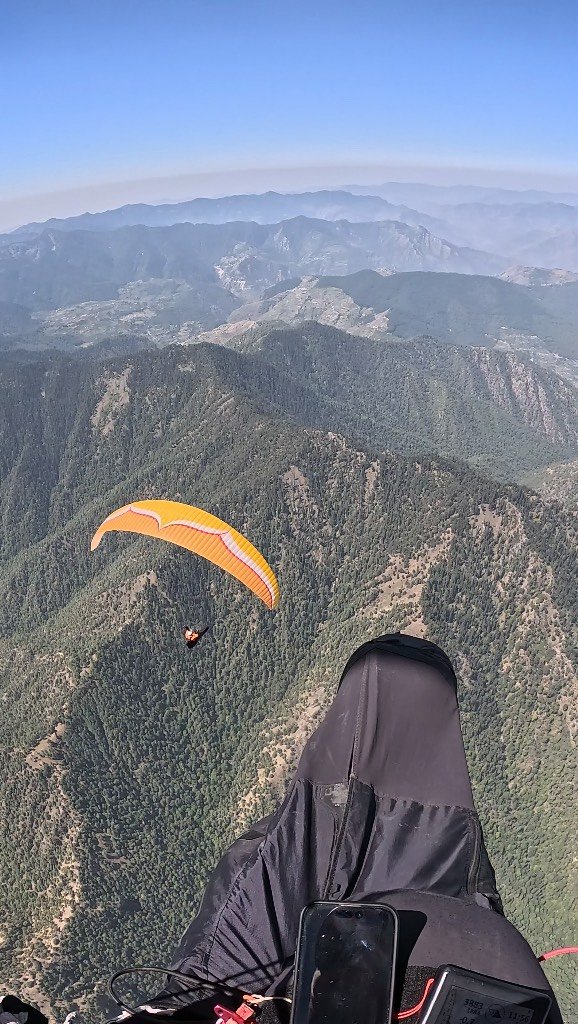 Day 3 – Flying & Camping 🇮🇳 Indian Himalayas crossing Himachal
Final day, tried to fly in the direction of Bir to save us some driving time but in the end I think we made it worse 😂 Such an amazing trip! Can’t wait to go back!
@o