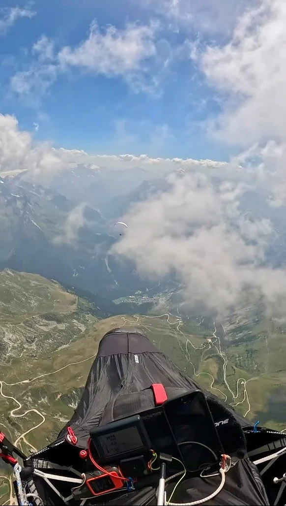 “Bivouac” Paragliding in the French Alps!
In fact we stayed at our friend’s place in St Vincent les Forts after flying a route I never did before, right through the middle of the French alps from Chamonix (Merci @francoisragolski f