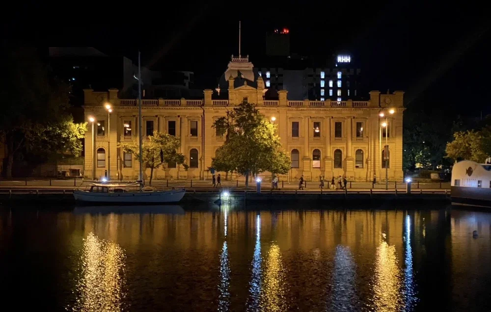 tasmania-hobart-1.webp