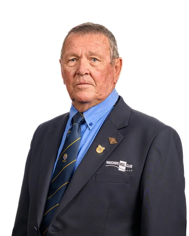 business-headshot-photography-wauchope-rsl-small.jpg